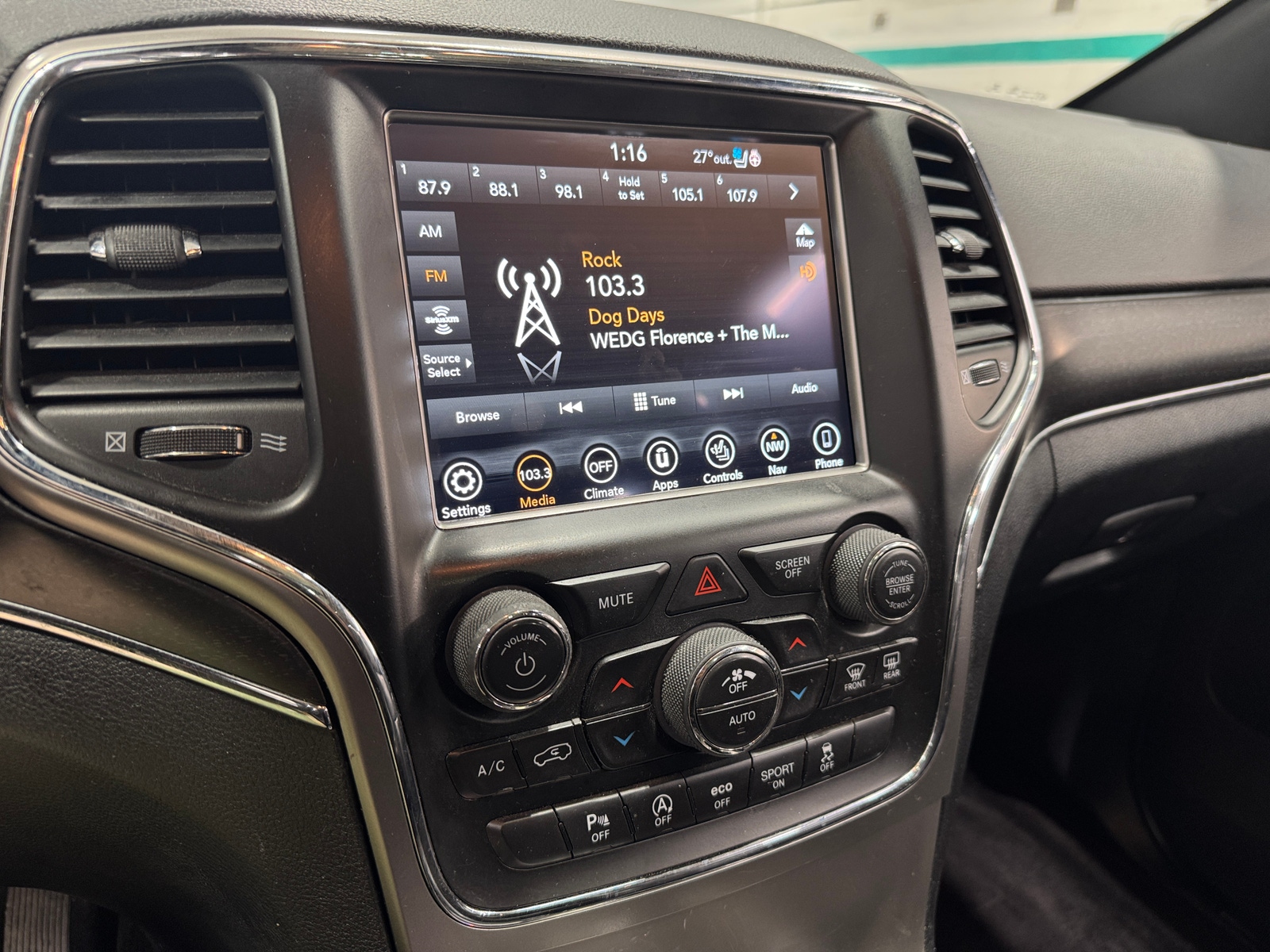 Thumbnail: 2018 Jeep Grand Cherokee - 3