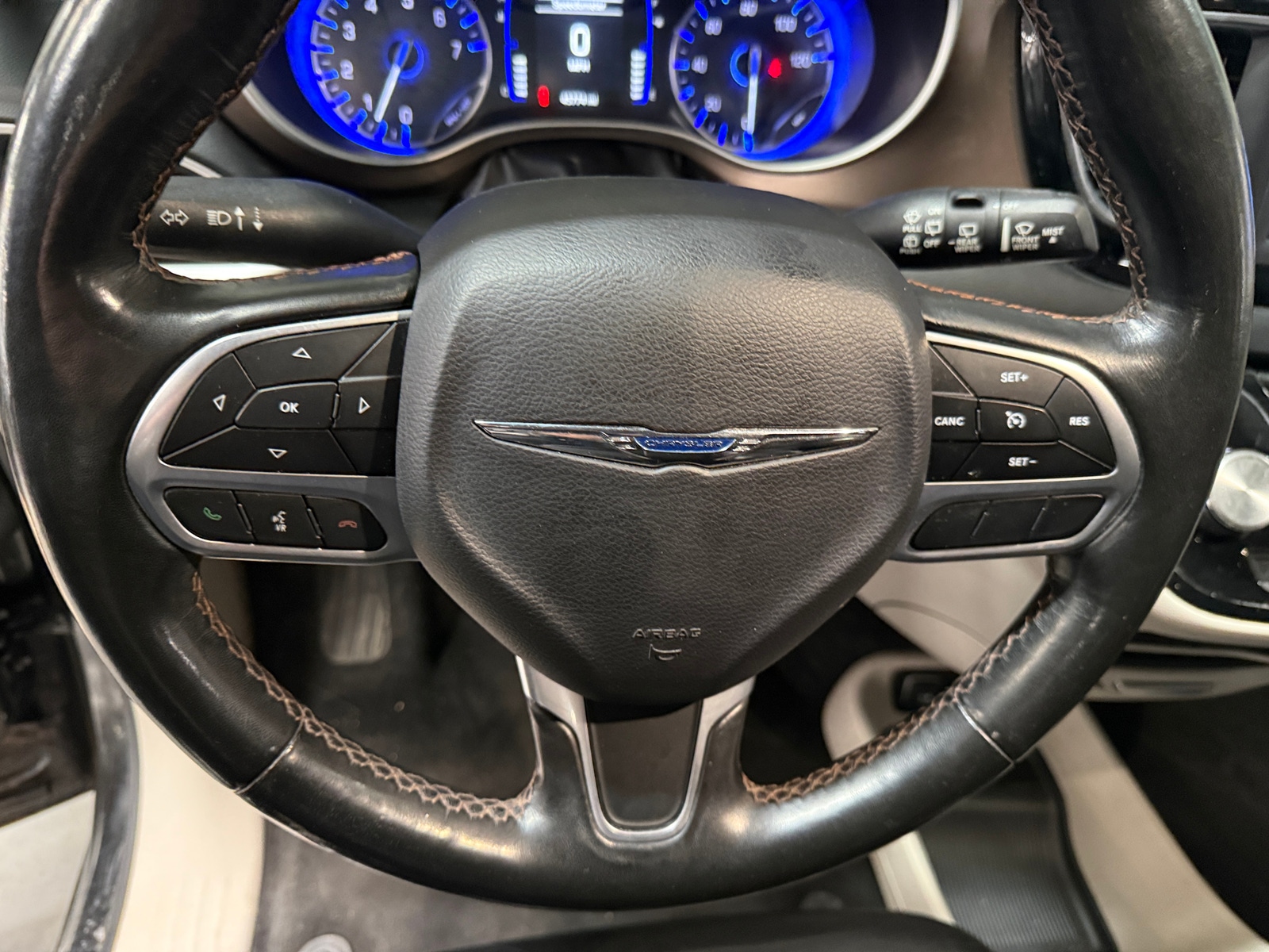 Thumbnail: 2019 Chrysler Pacifica - 4