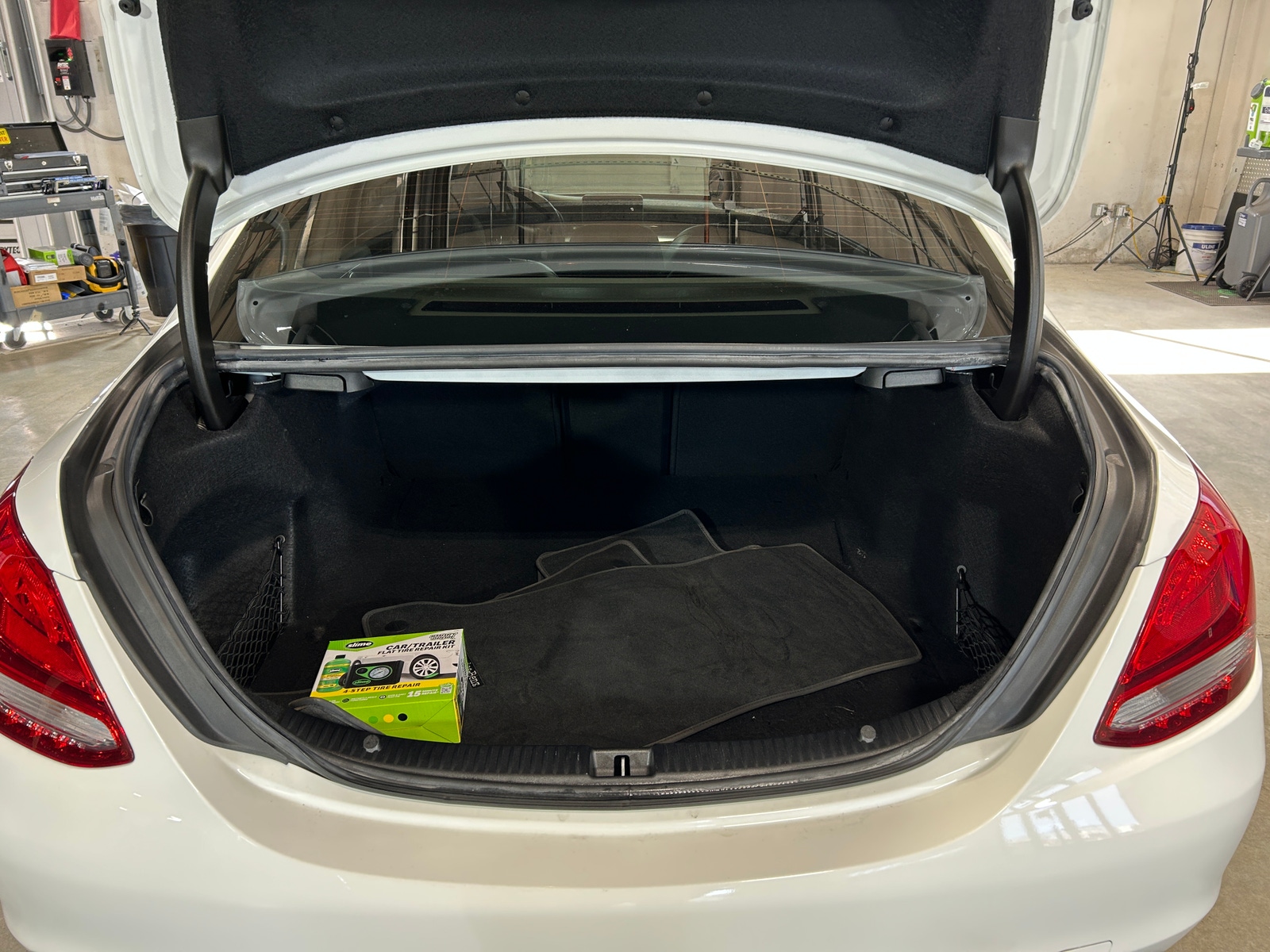 Thumbnail: 2015 Mercedes-Benz C-Class - 6