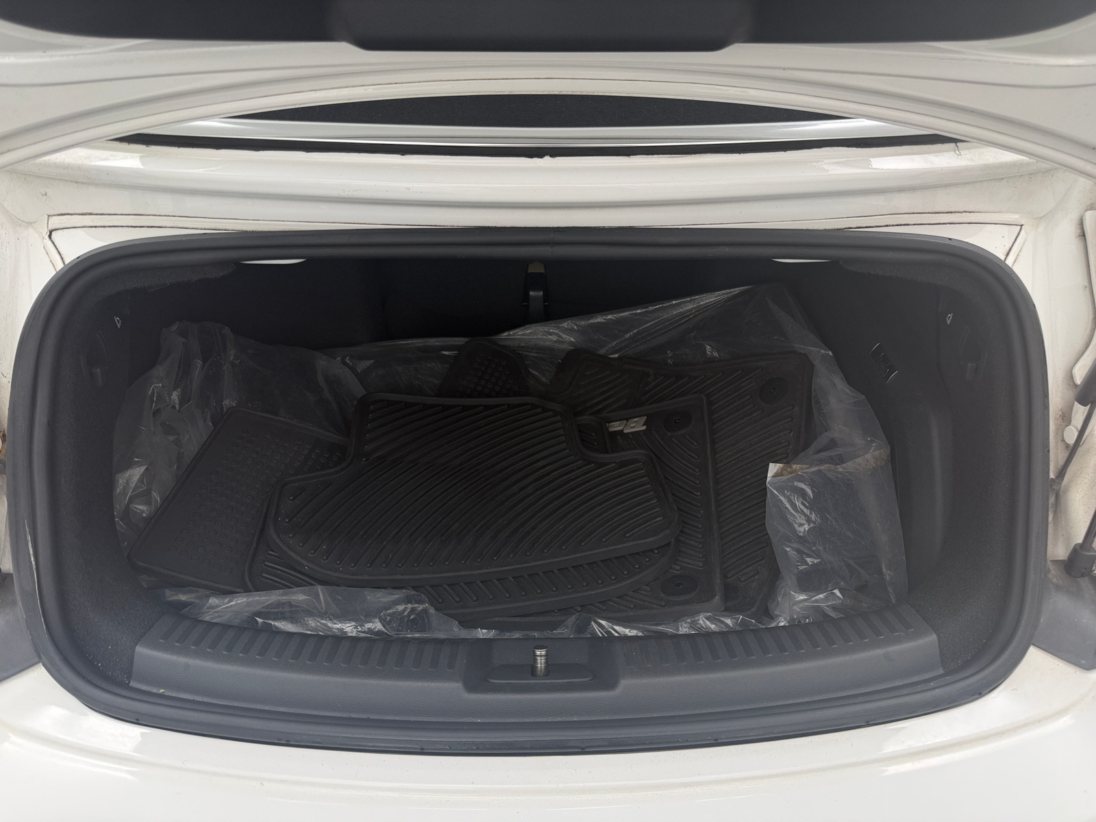 Thumbnail: 2013 Volkswagen Beetle - 6