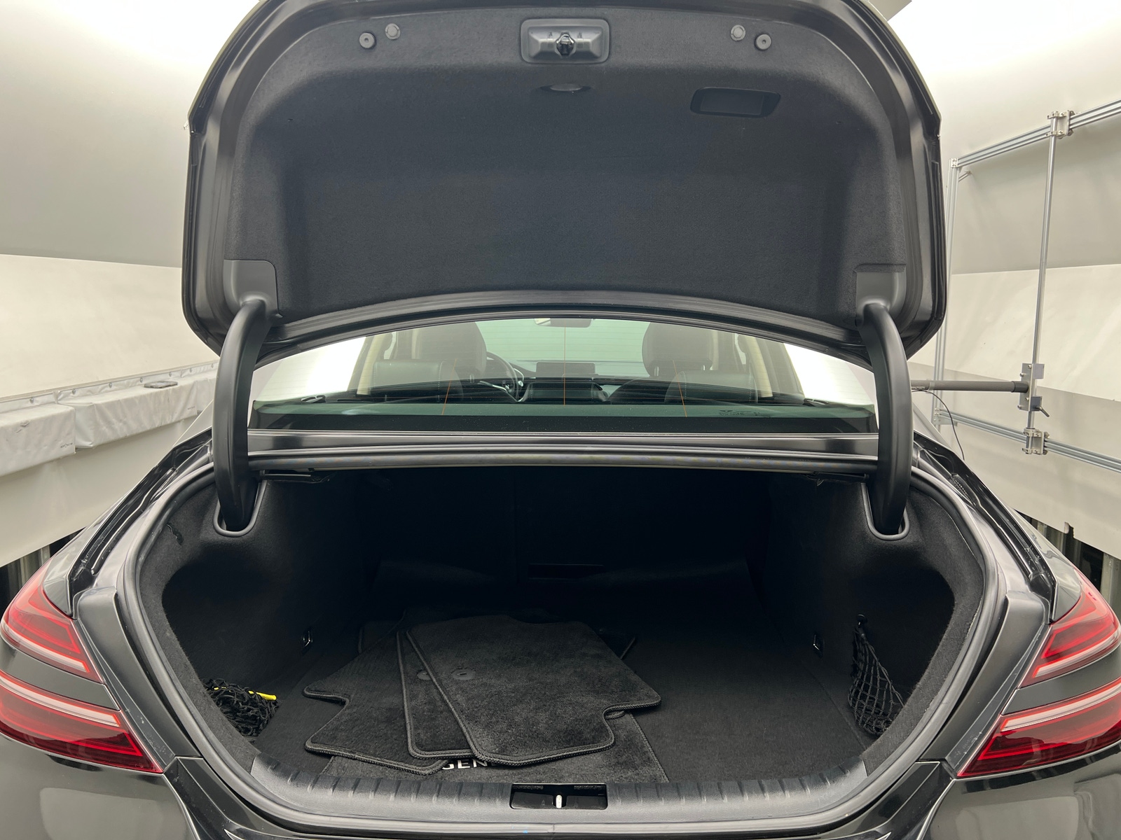 Thumbnail: 2025 Genesis G70 - 6