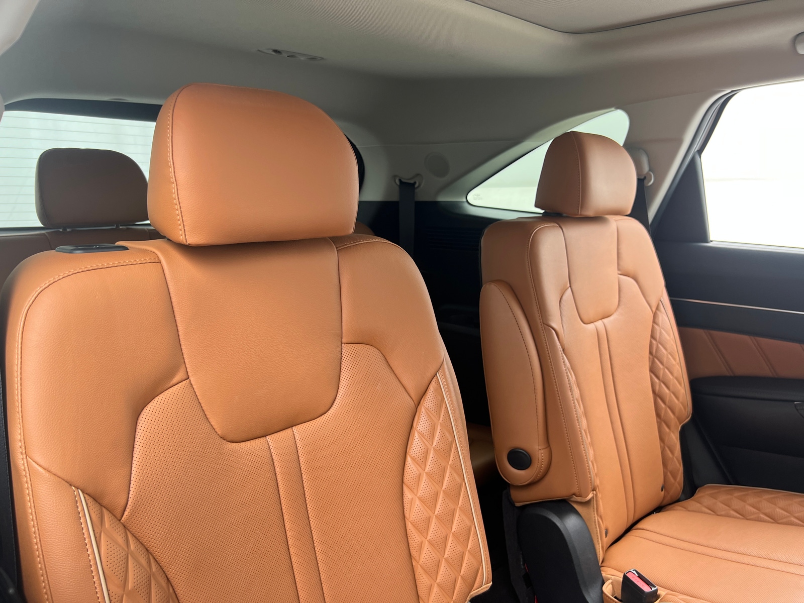 Thumbnail: 2023 Kia Sorento - 5