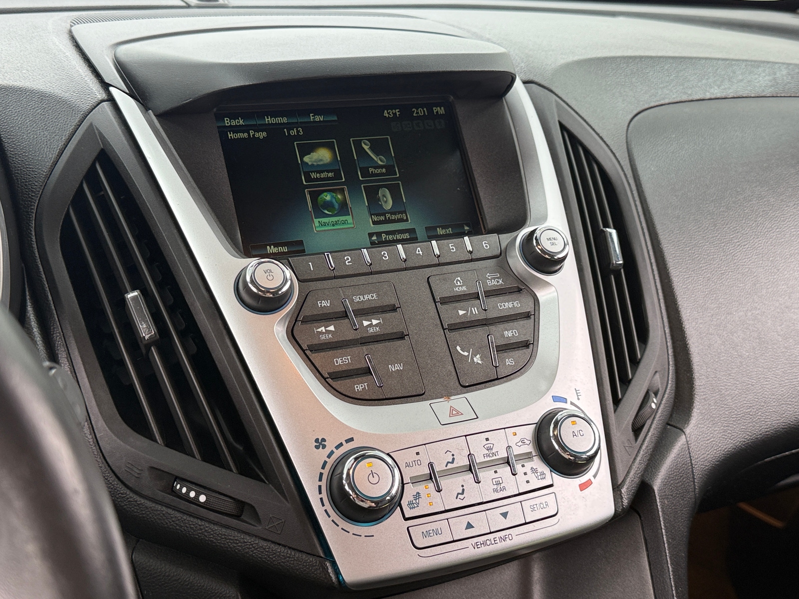 Thumbnail: 2017 Chevrolet Equinox - 3