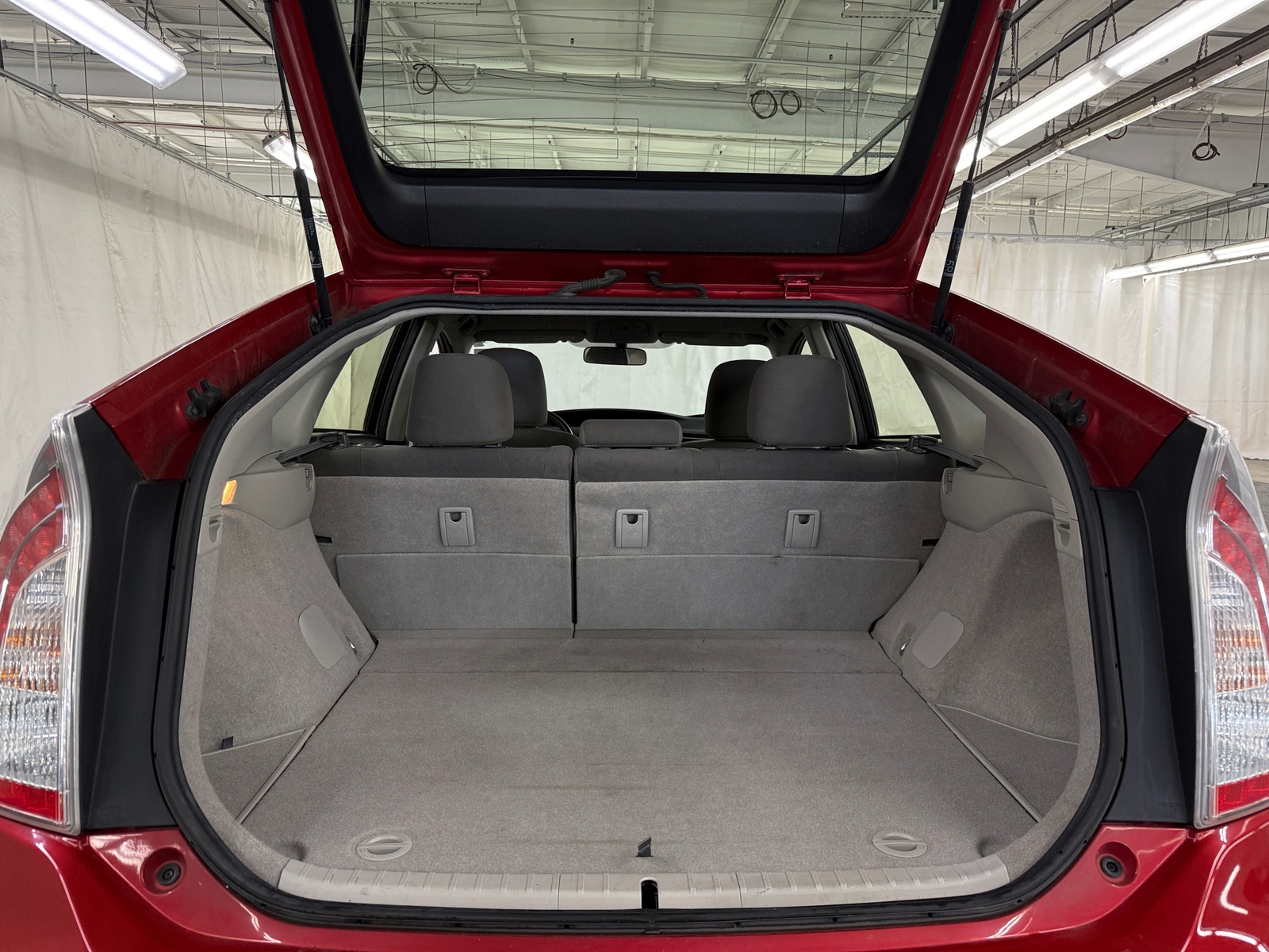 Thumbnail: 2015 Toyota Prius - 7