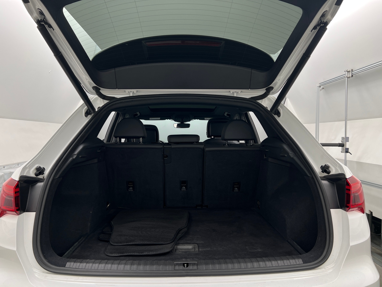 Thumbnail: 2019 Audi Q3 - 6