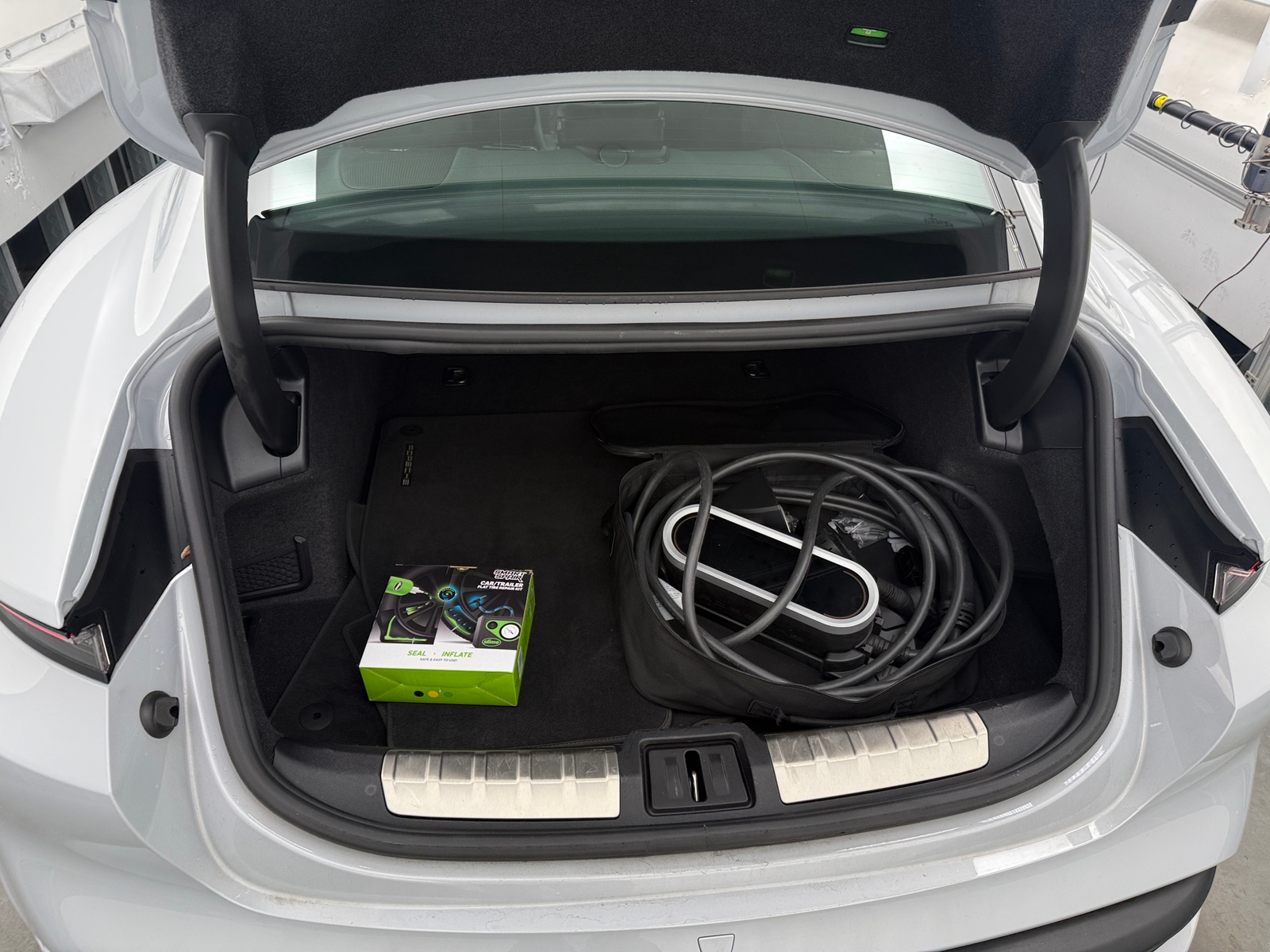 Thumbnail: 2021 Porsche Taycan - 6