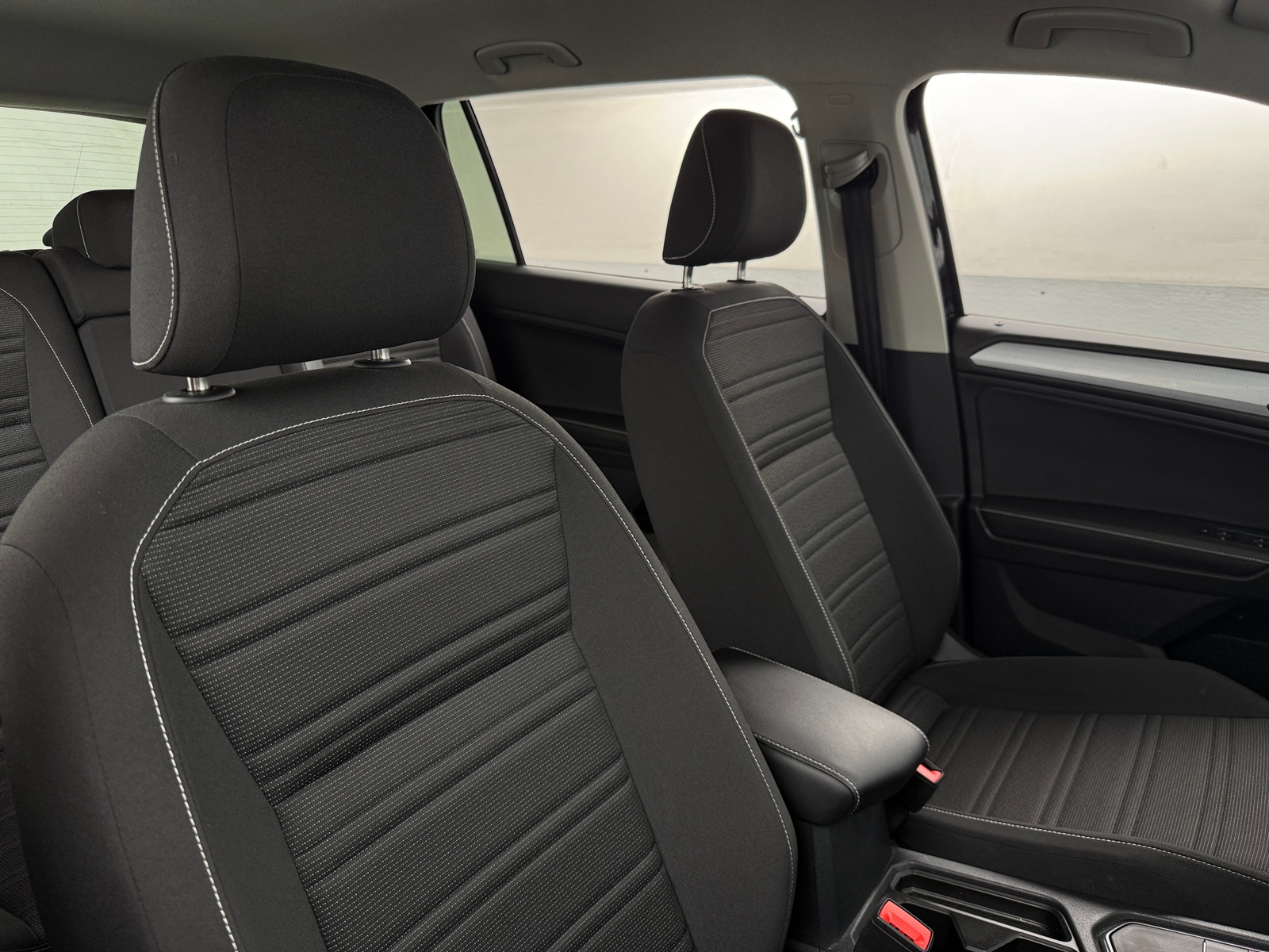 Thumbnail: 2024 Volkswagen Tiguan - 2