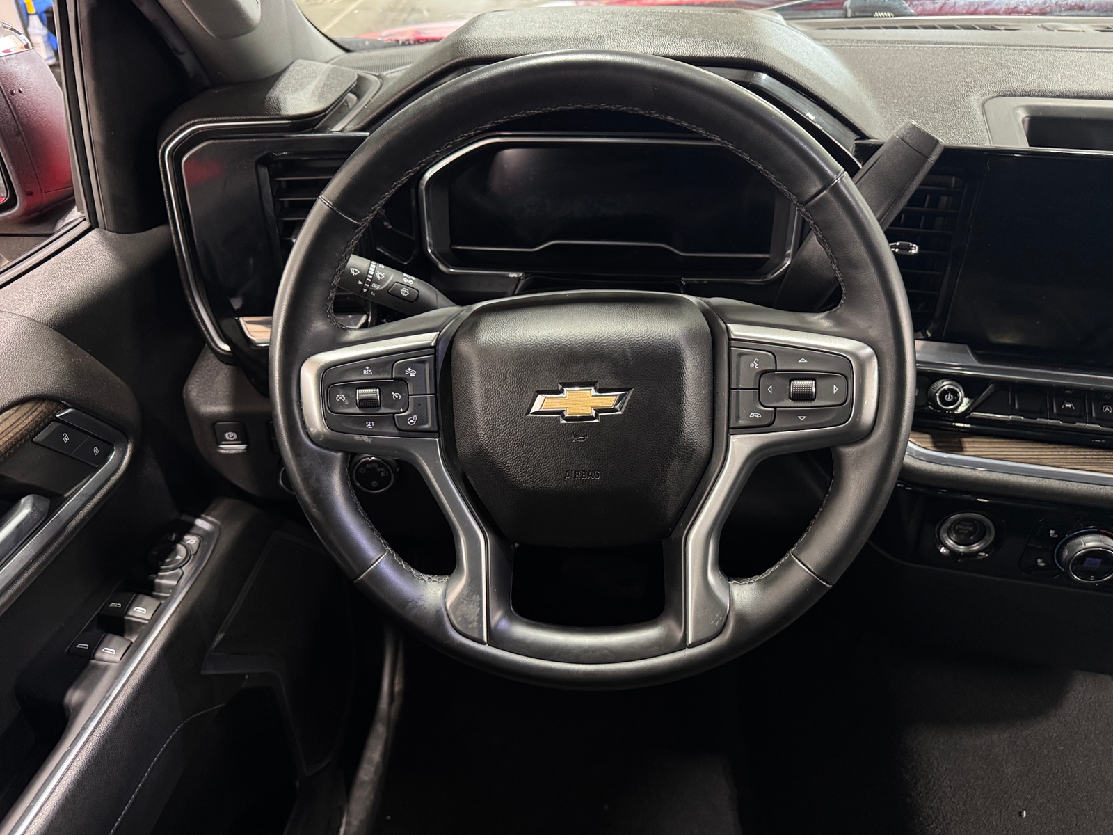 Thumbnail: 2023 Chevrolet Silverado 1500 - 5