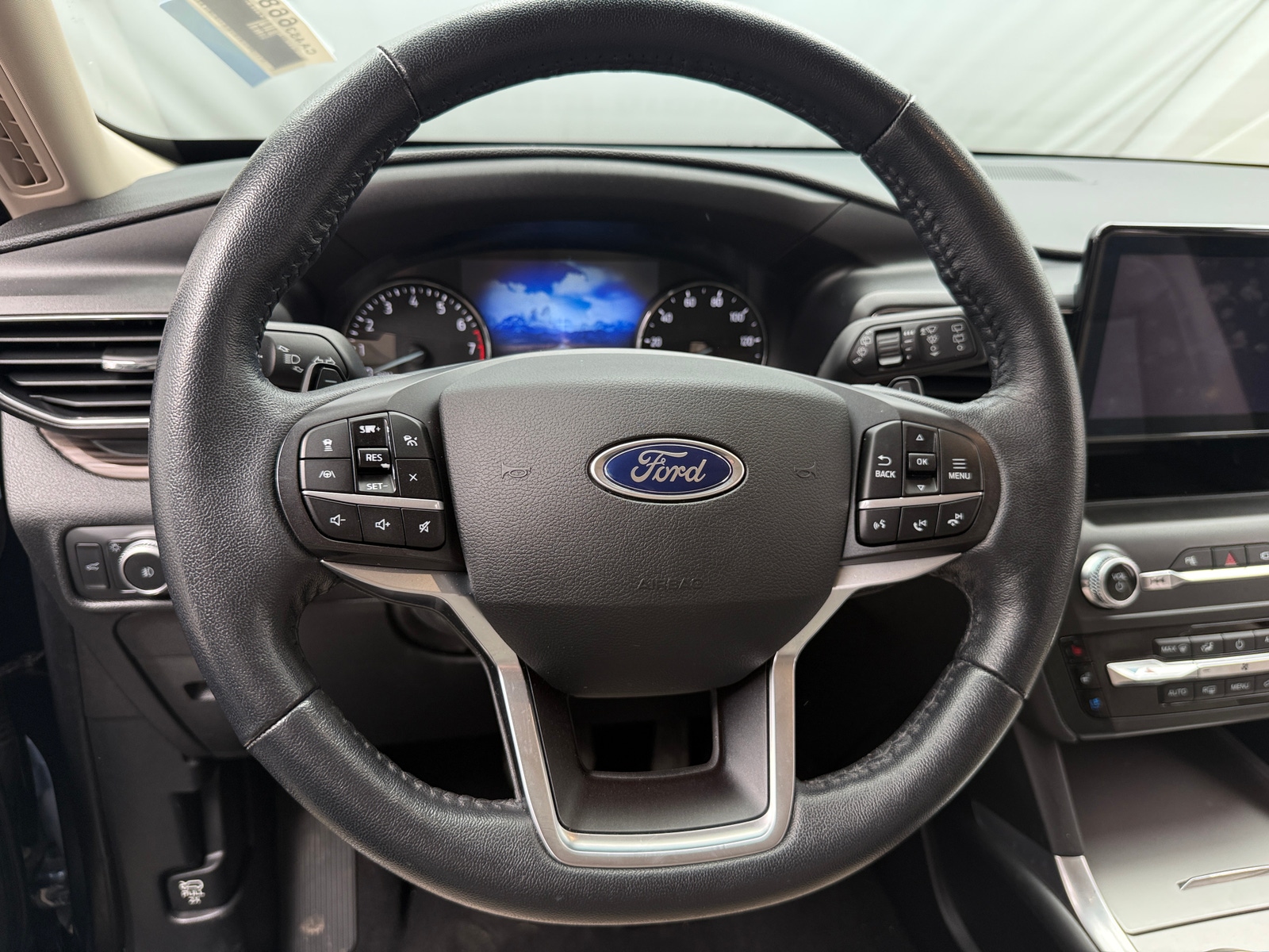 Thumbnail: 2020 Ford Explorer - 4