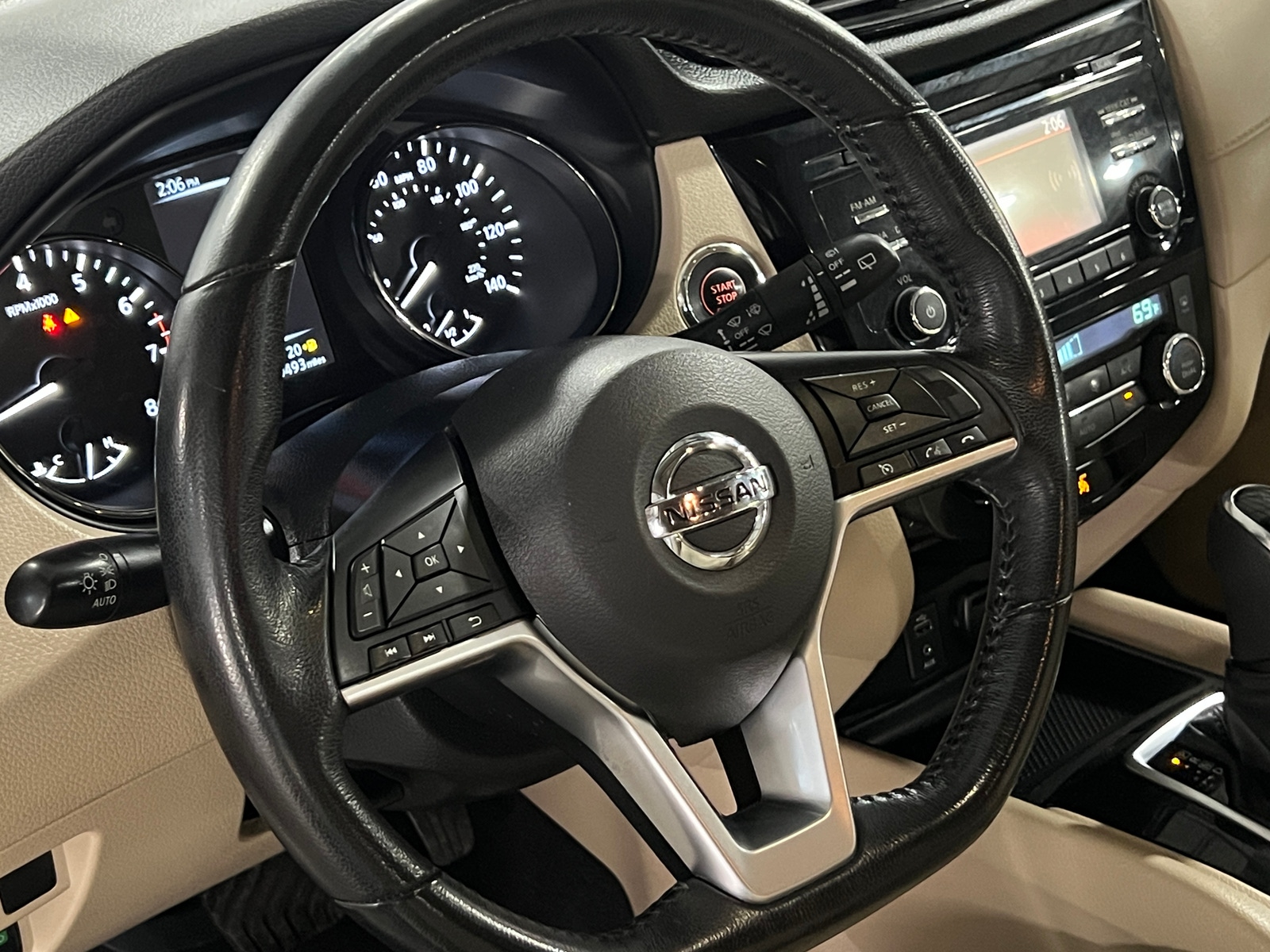 Thumbnail: 2017 Nissan Rogue - 5