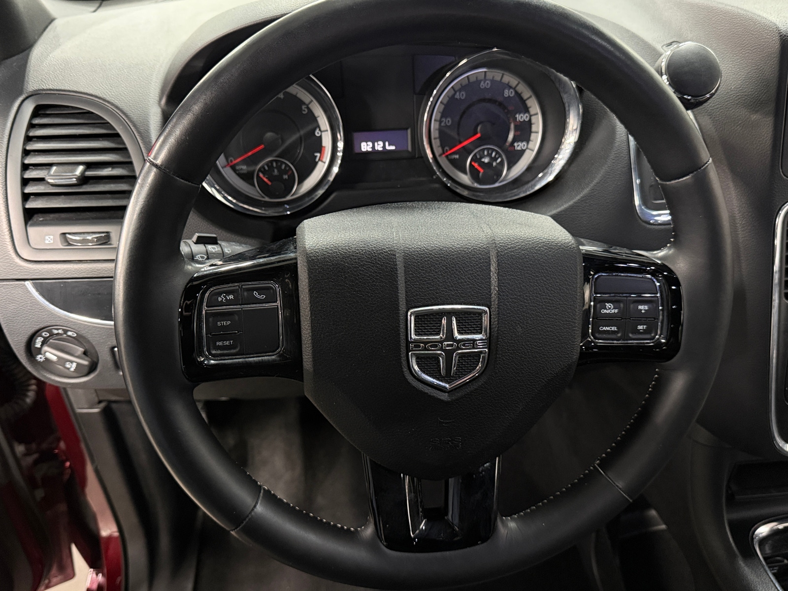 Thumbnail: 2019 Dodge Grand Caravan - 4