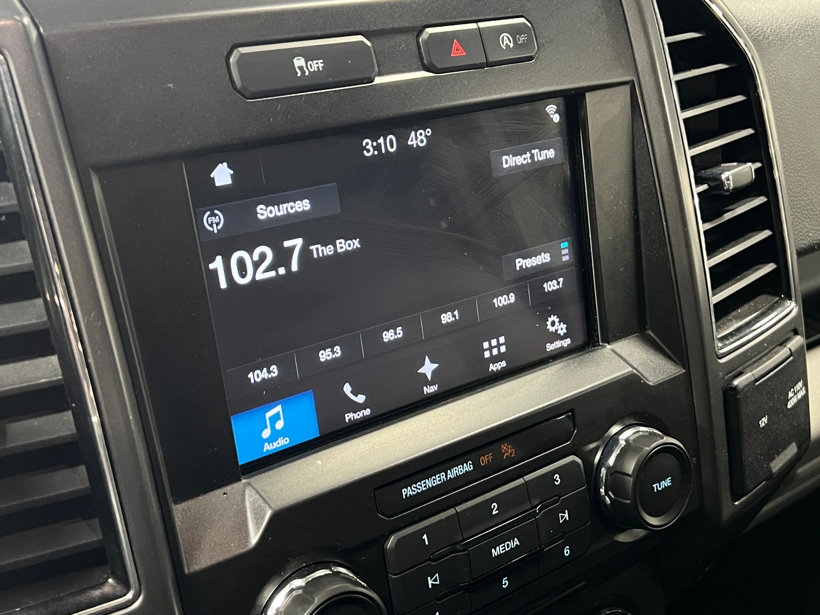 Thumbnail: 2018 Ford Econoline - 4