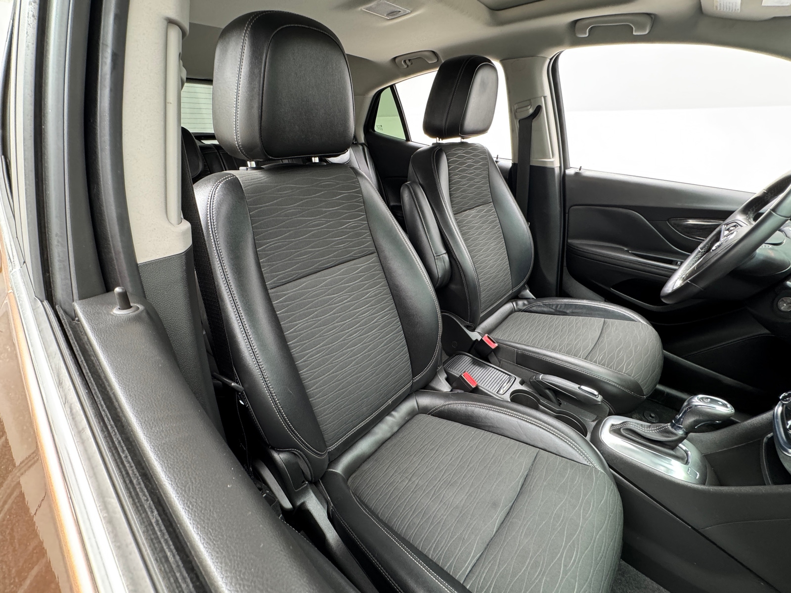 Thumbnail: 2016 Buick Encore - 2