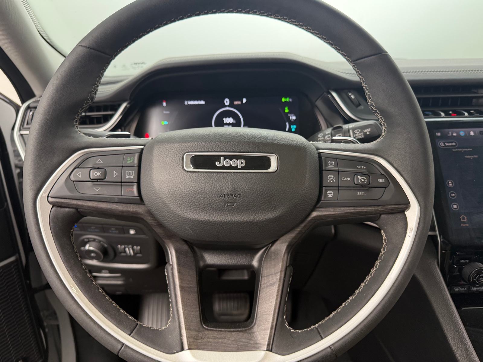 Thumbnail: 2022 Jeep Grand Cherokee - 4