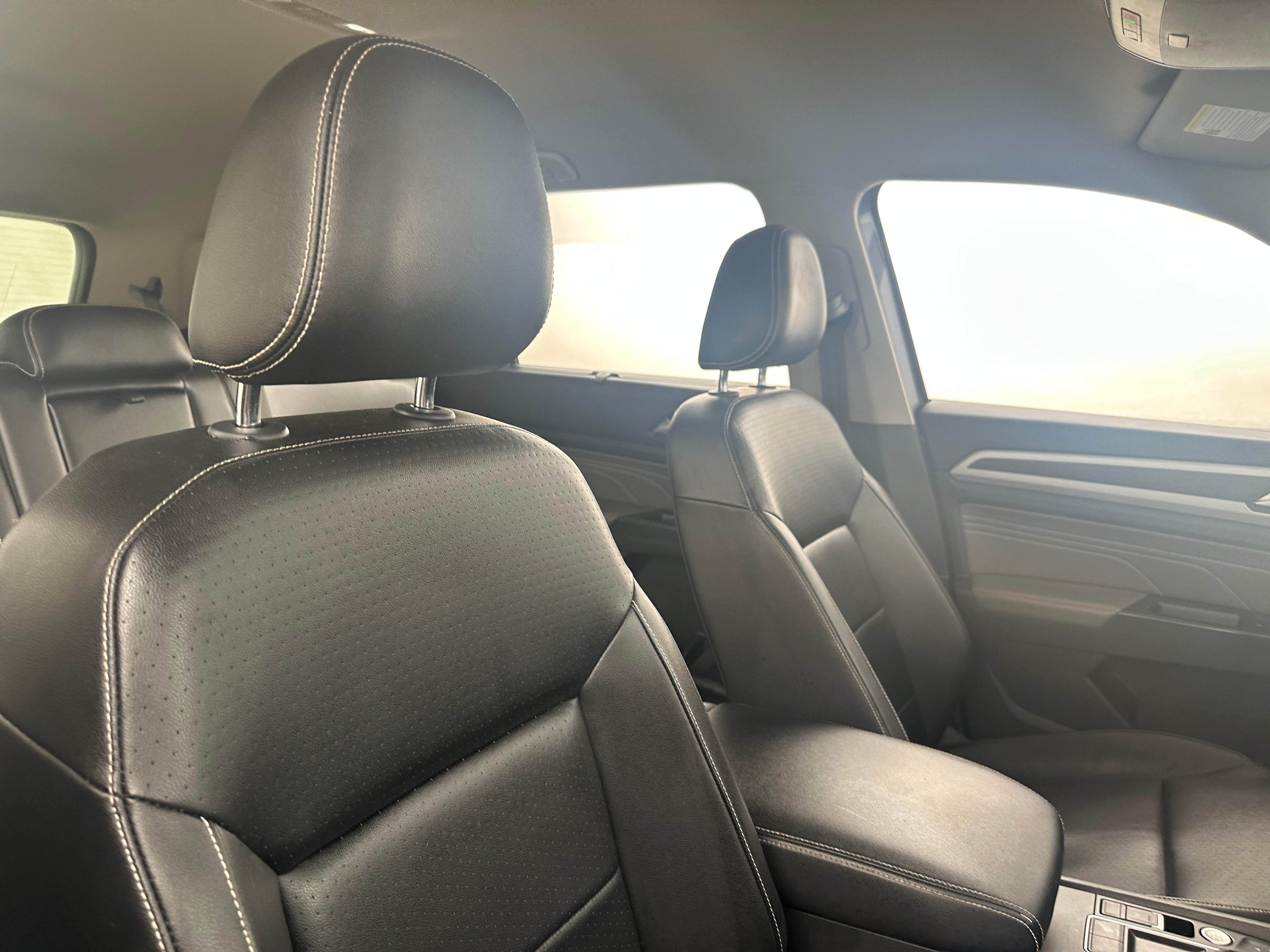 2022 Volkswagen Atlas - Image 1