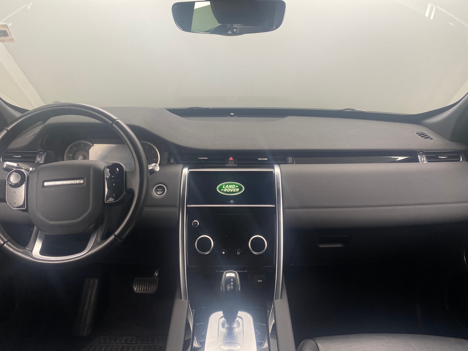 Thumbnail: 2020 Land Rover Discovery Sport - 2