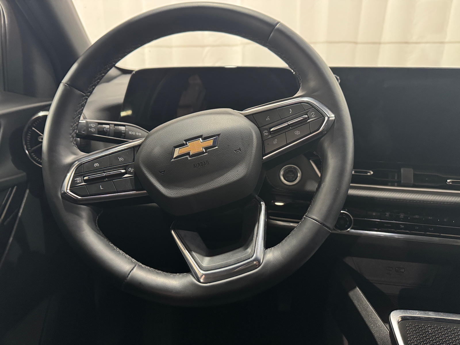 Thumbnail: 2025 Chevrolet Equinox - 5