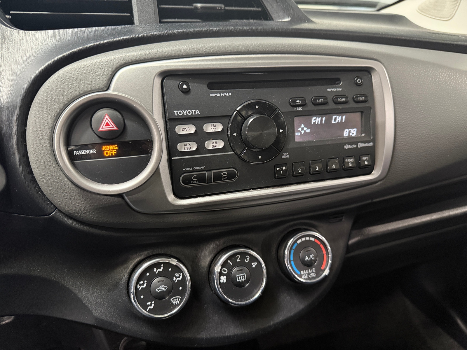 Thumbnail: 2012 Toyota Yaris - 4