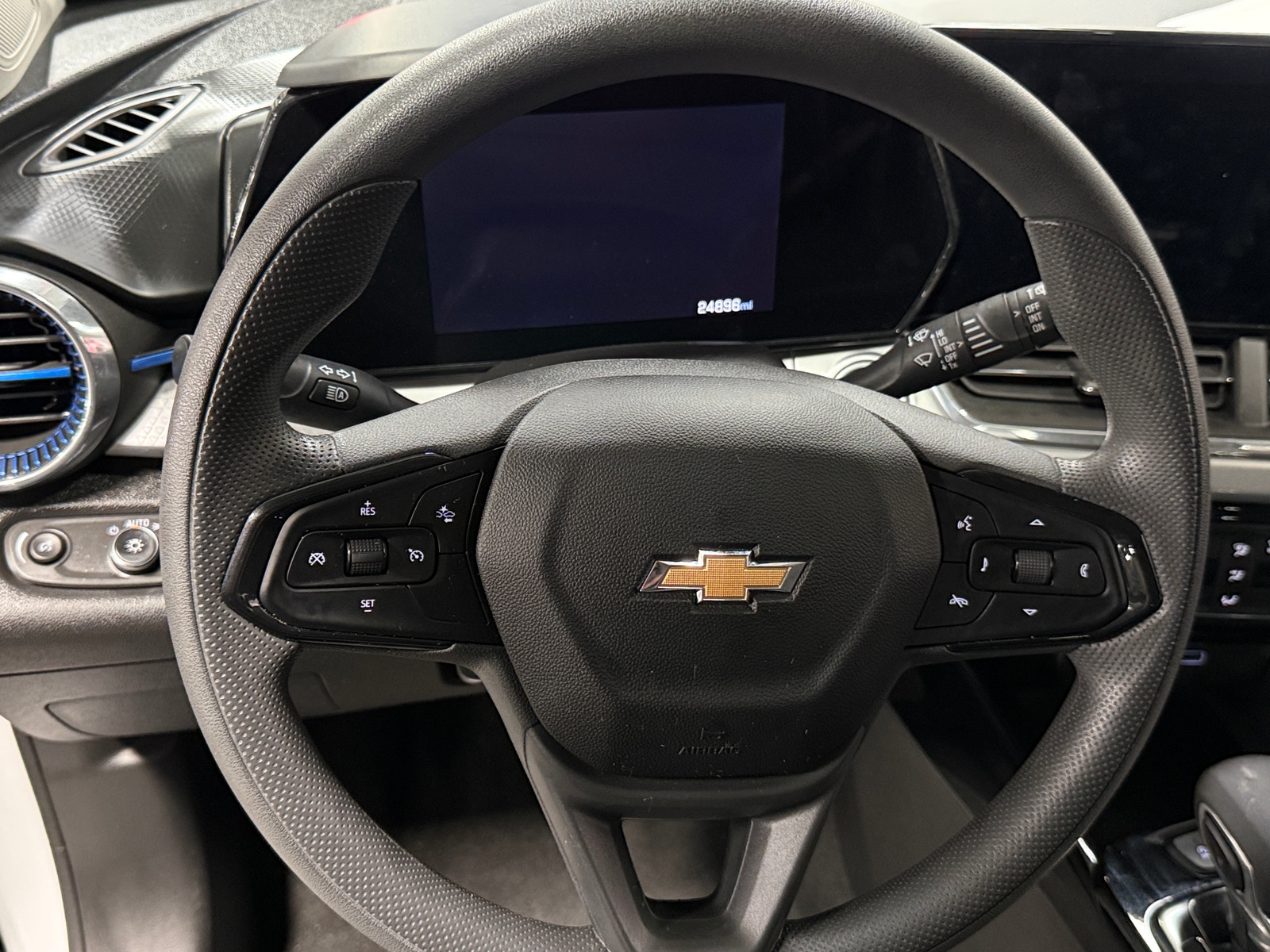 Thumbnail: 2025 Chevrolet Trax - 5