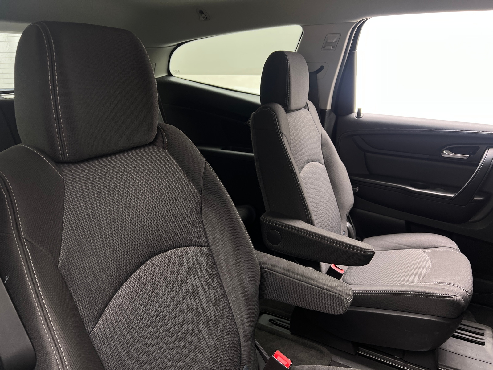 Thumbnail: 2017 Chevrolet Traverse - 6