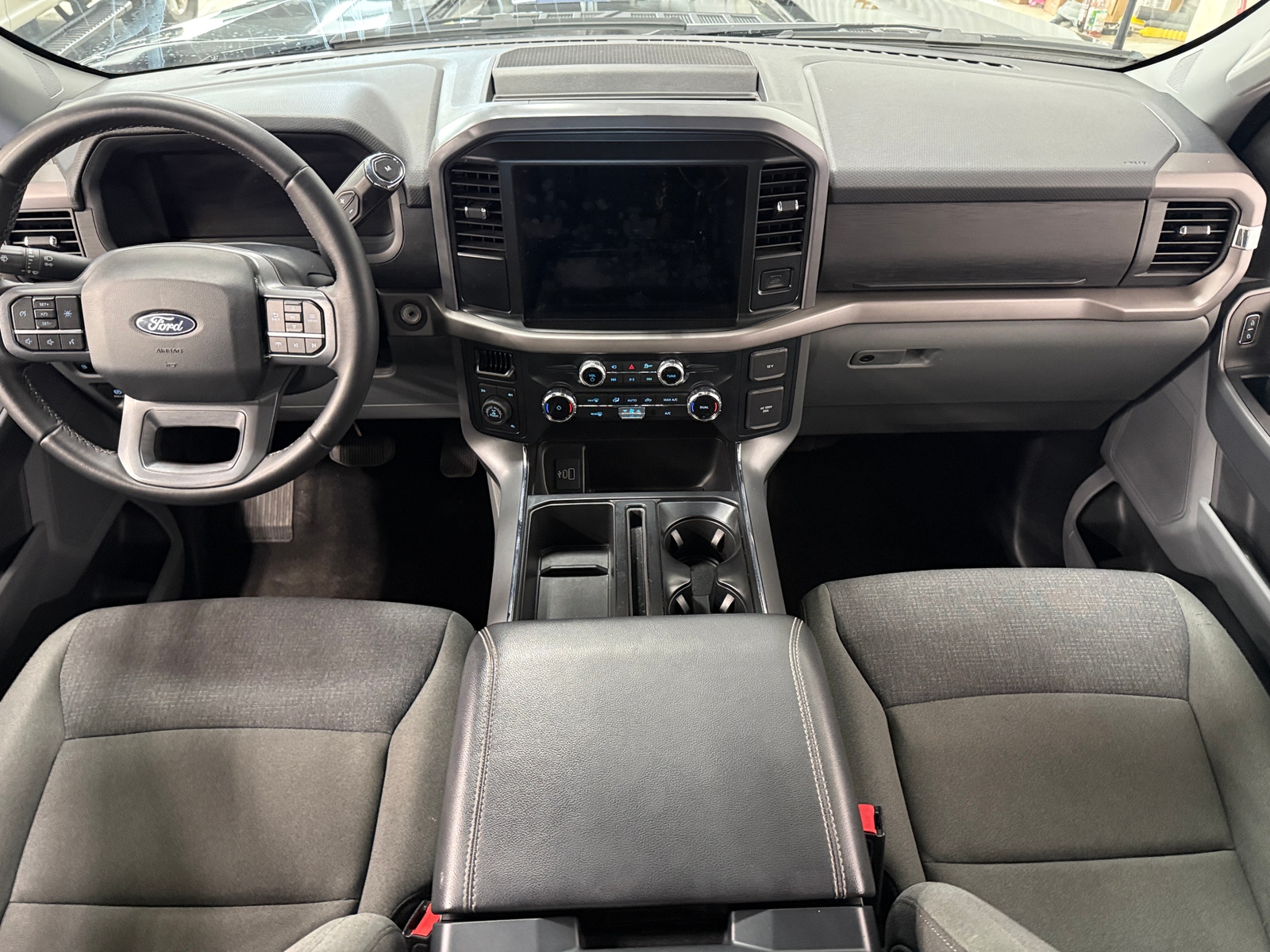 Thumbnail: 2025 Ford Econoline - 3