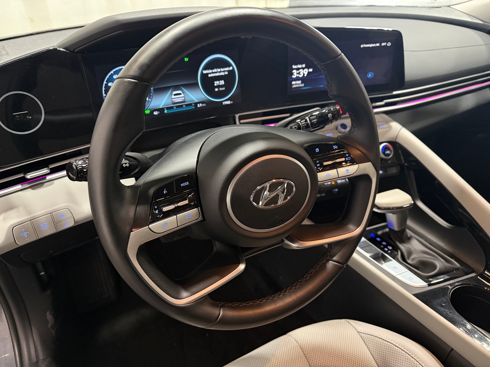 Thumbnail: 2023 Hyundai Elantra - 4