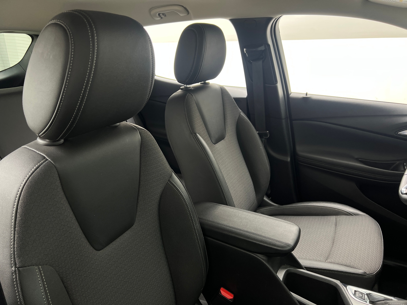 Thumbnail: 2025 Buick Encore GX - 2