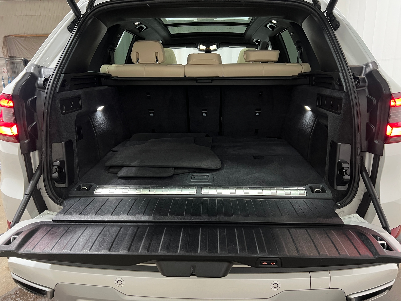 Thumbnail: 2022 BMW X5 - 6