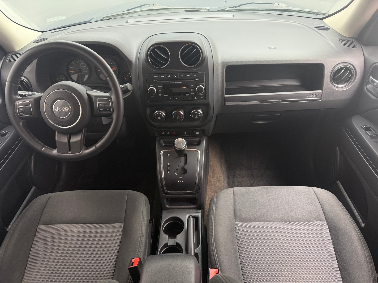 Thumbnail: 2015 Jeep Patriot - 3