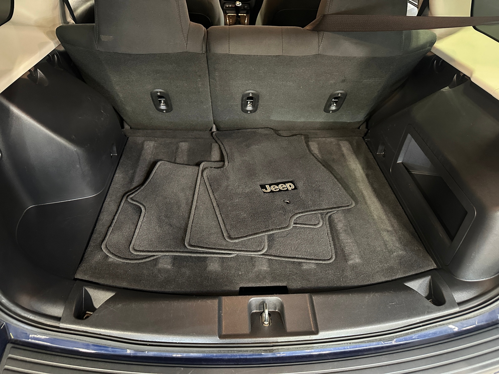 Thumbnail: 2015 Jeep Patriot - 7