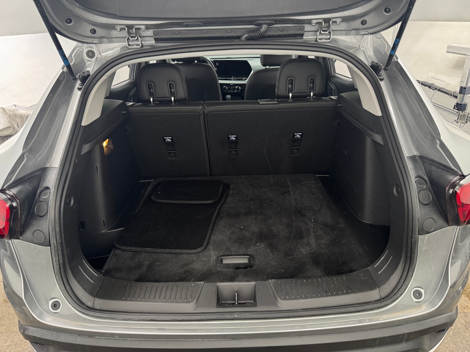 Thumbnail: 2025 Chevrolet Trax - 7