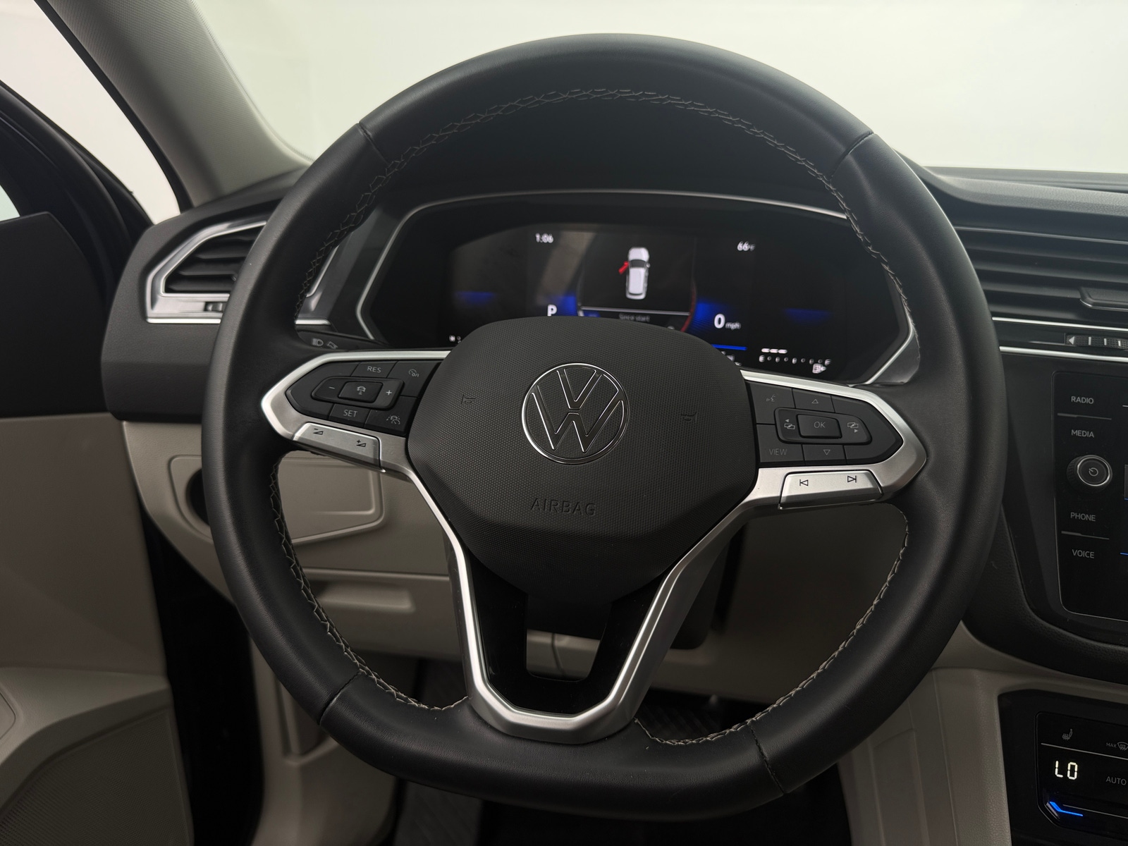 Thumbnail: 2024 Volkswagen Tiguan - 5