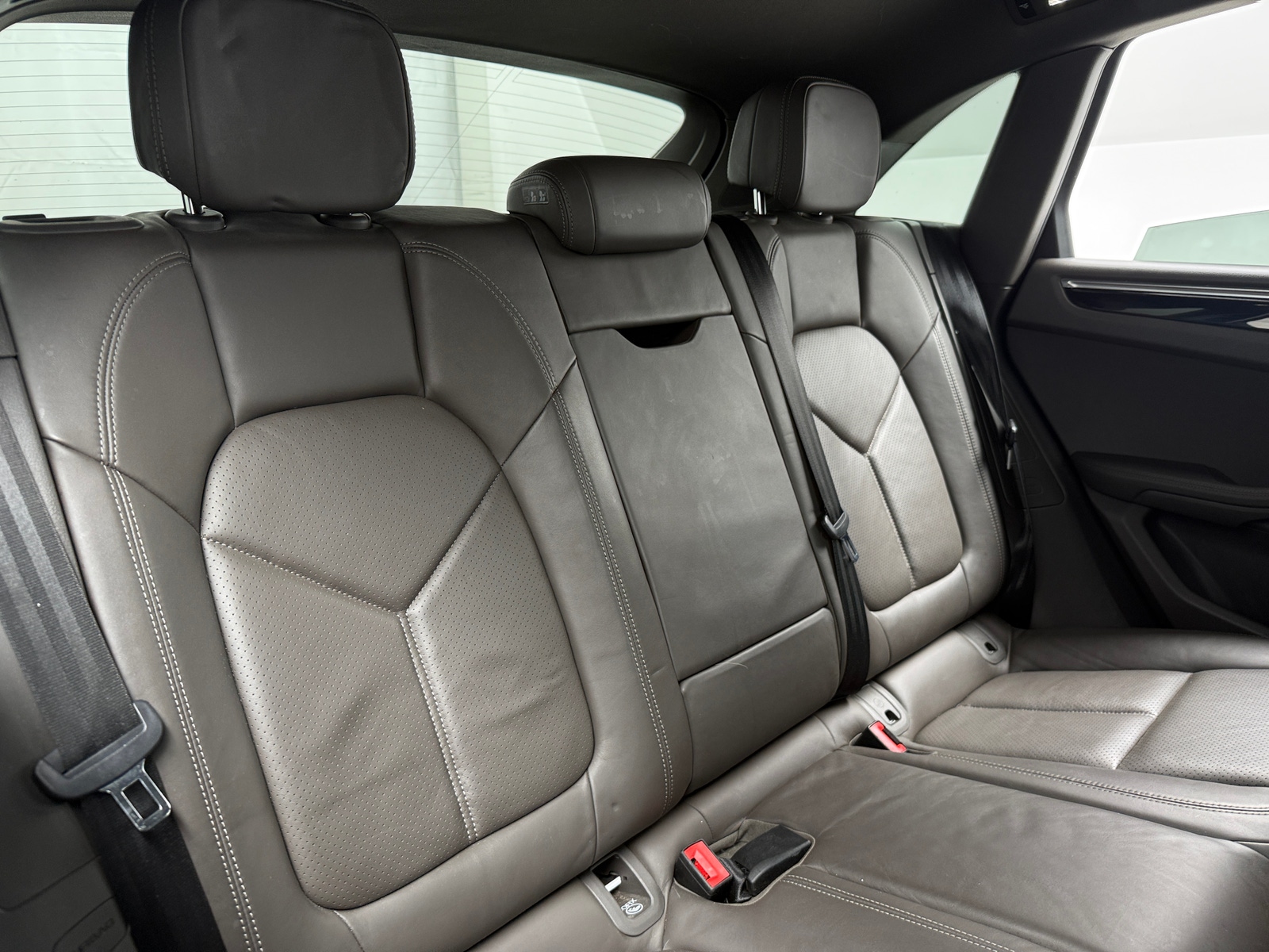 Thumbnail: 2020 Porsche Macan - 5