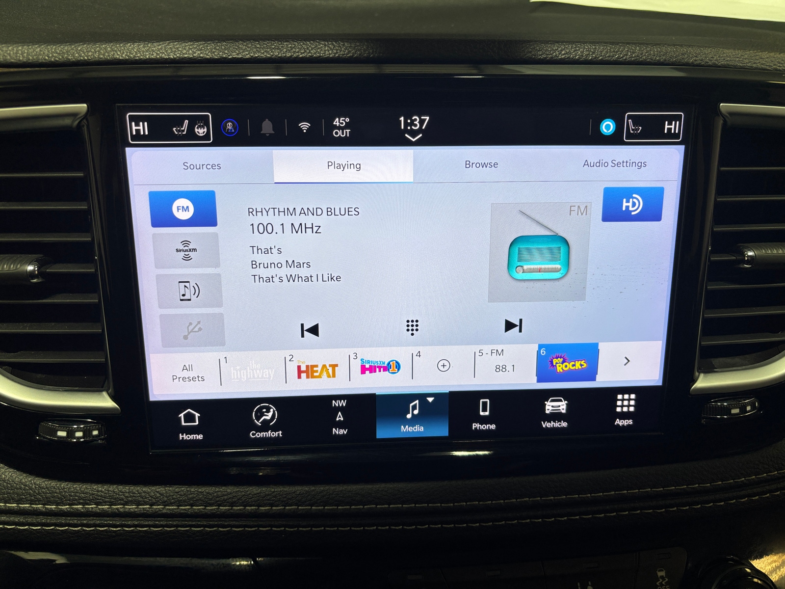 Thumbnail: 2024 Chrysler Pacifica - 4