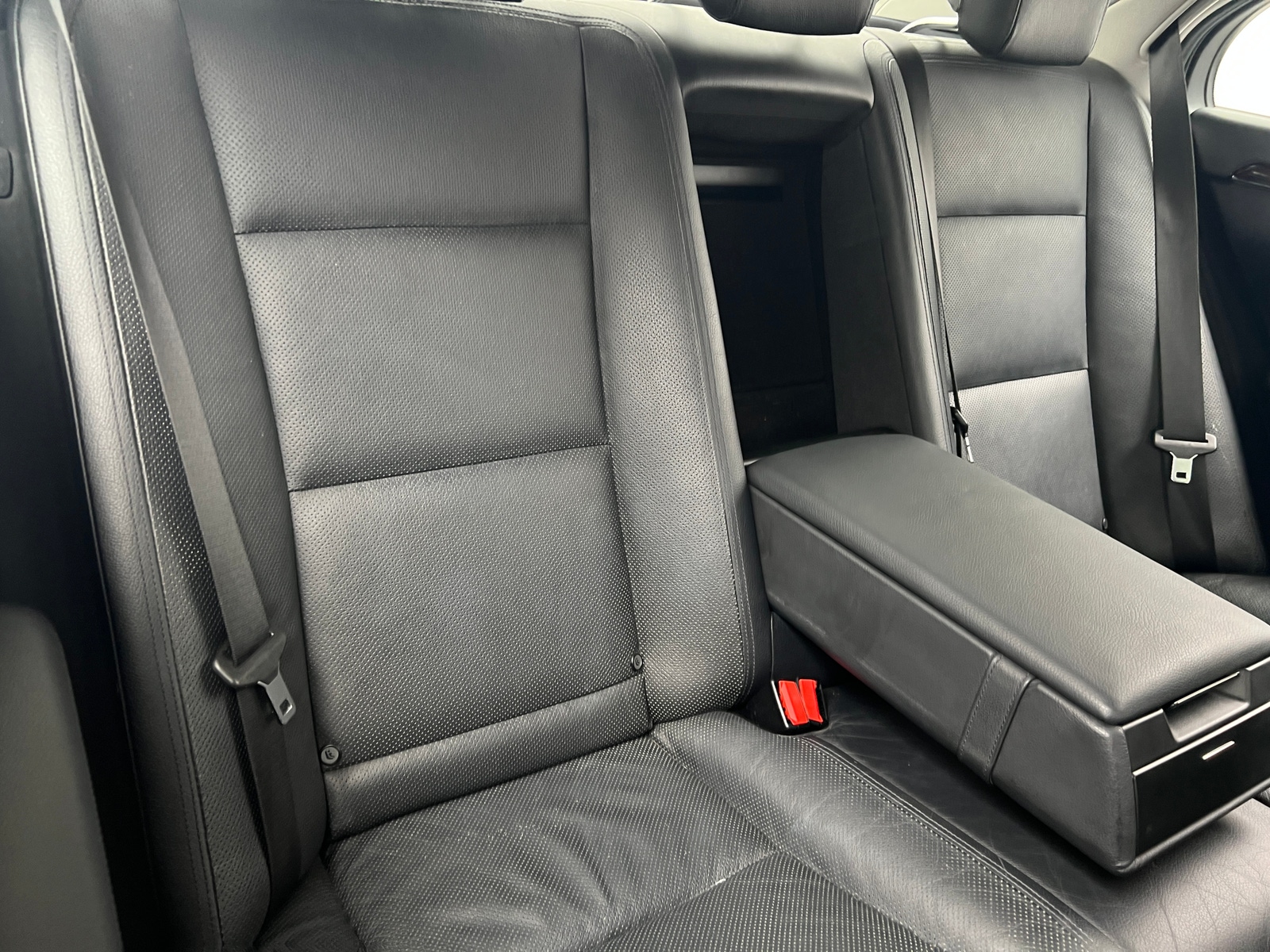 Thumbnail: 2011 Mercedes-Benz S-Class - 5