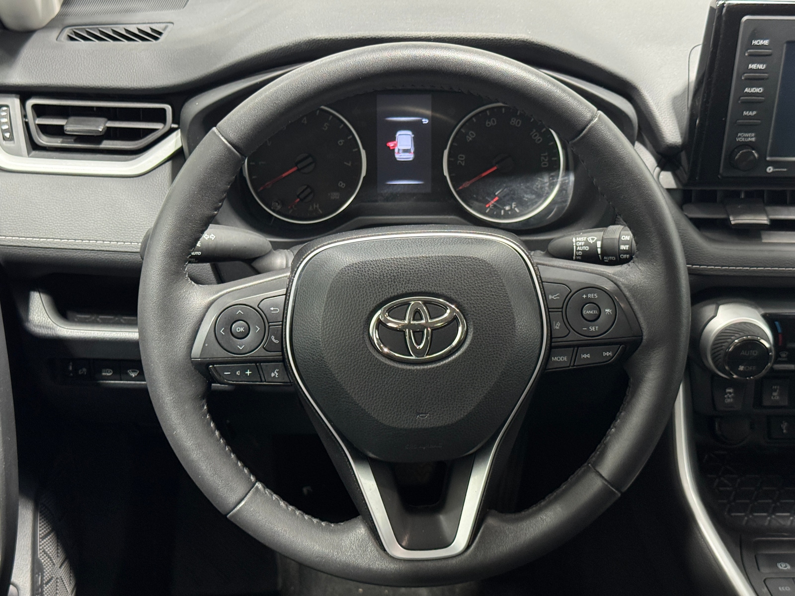 Thumbnail: 2022 Toyota RAV4 - 5