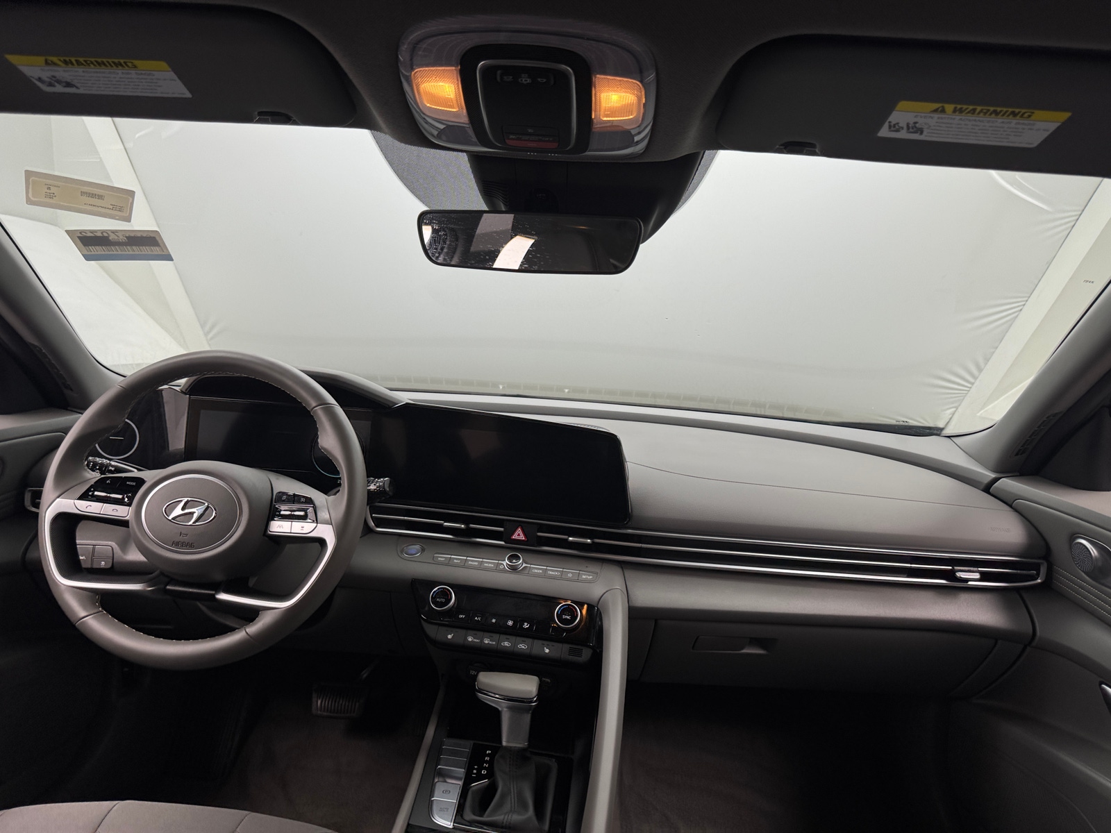 Thumbnail: 2023 Hyundai Elantra - 3