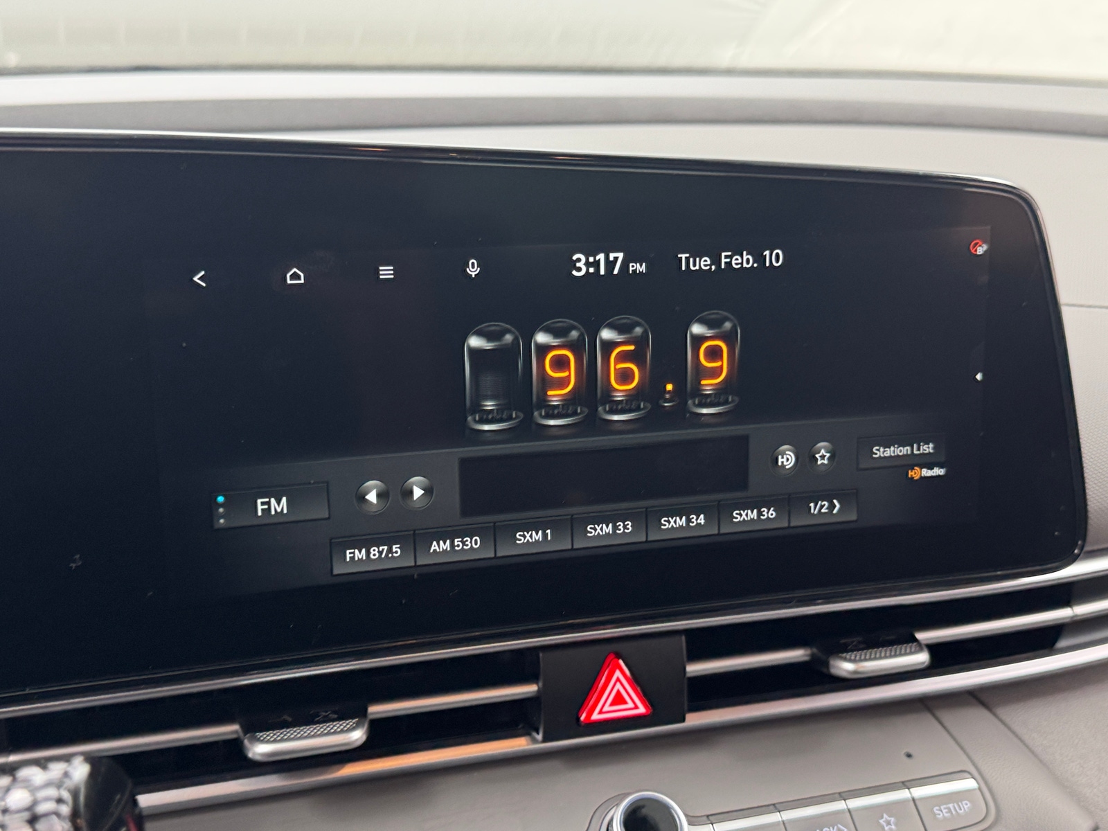 Thumbnail: 2023 Hyundai Elantra - 4