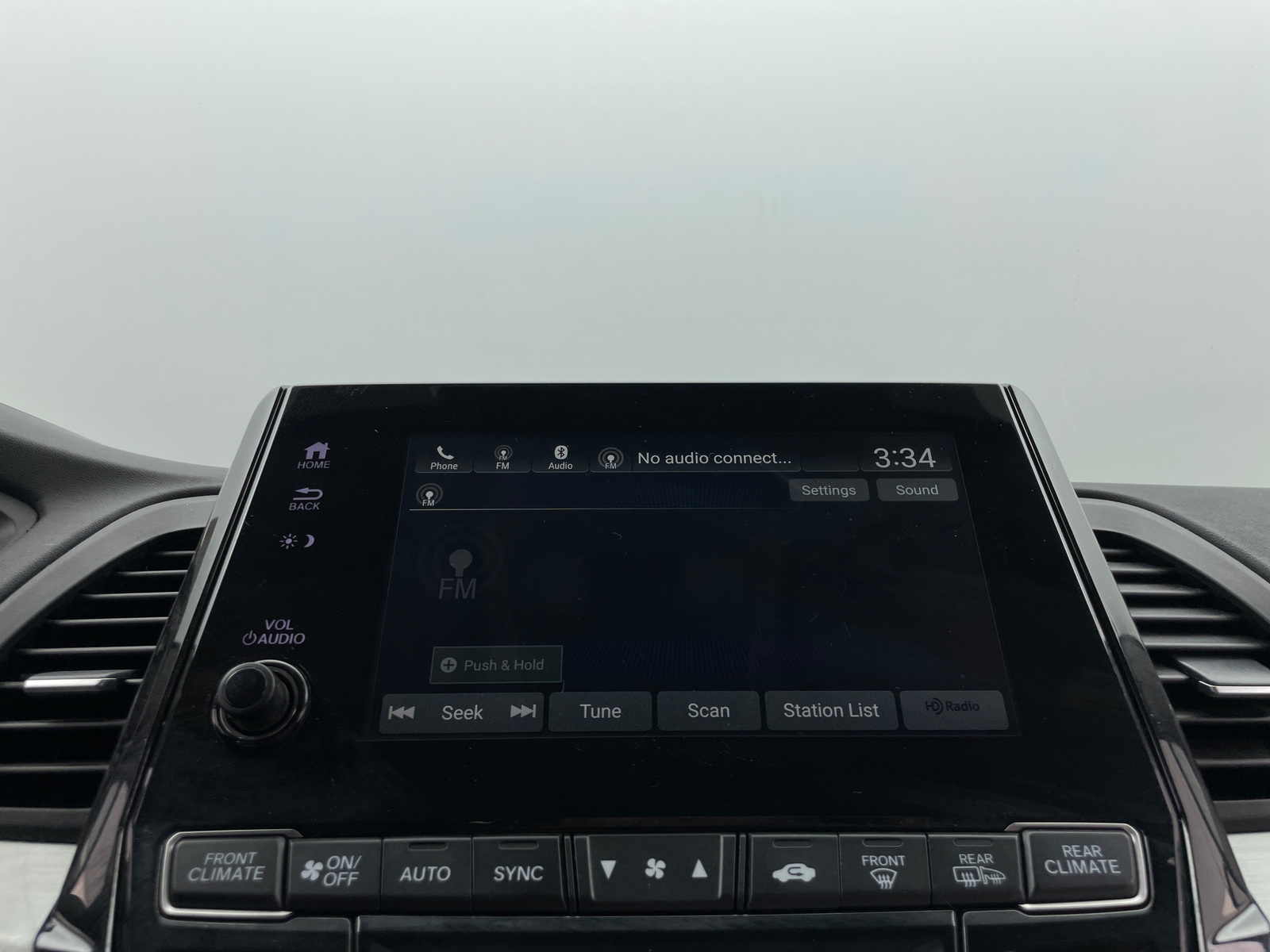 Thumbnail: 2018 Honda Odyssey - 3