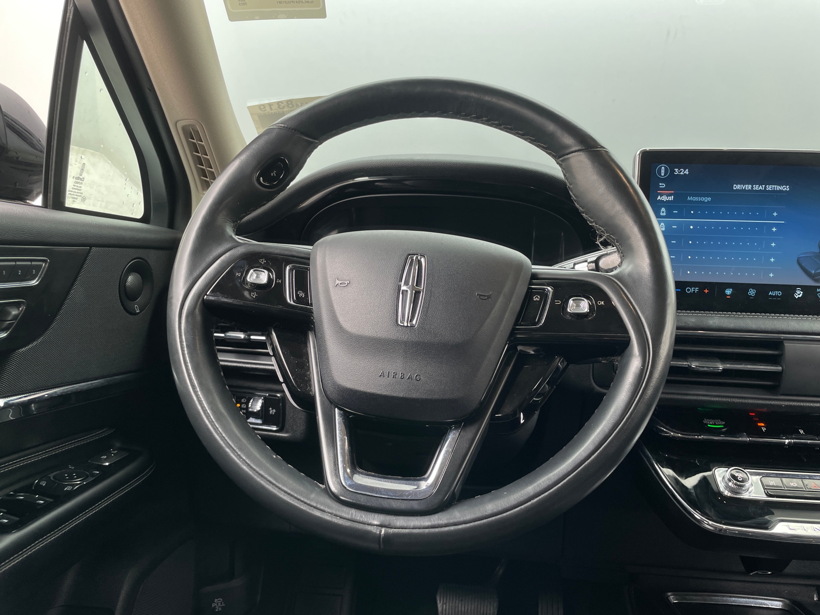 Thumbnail: 2023 Lincoln Corsair - 4