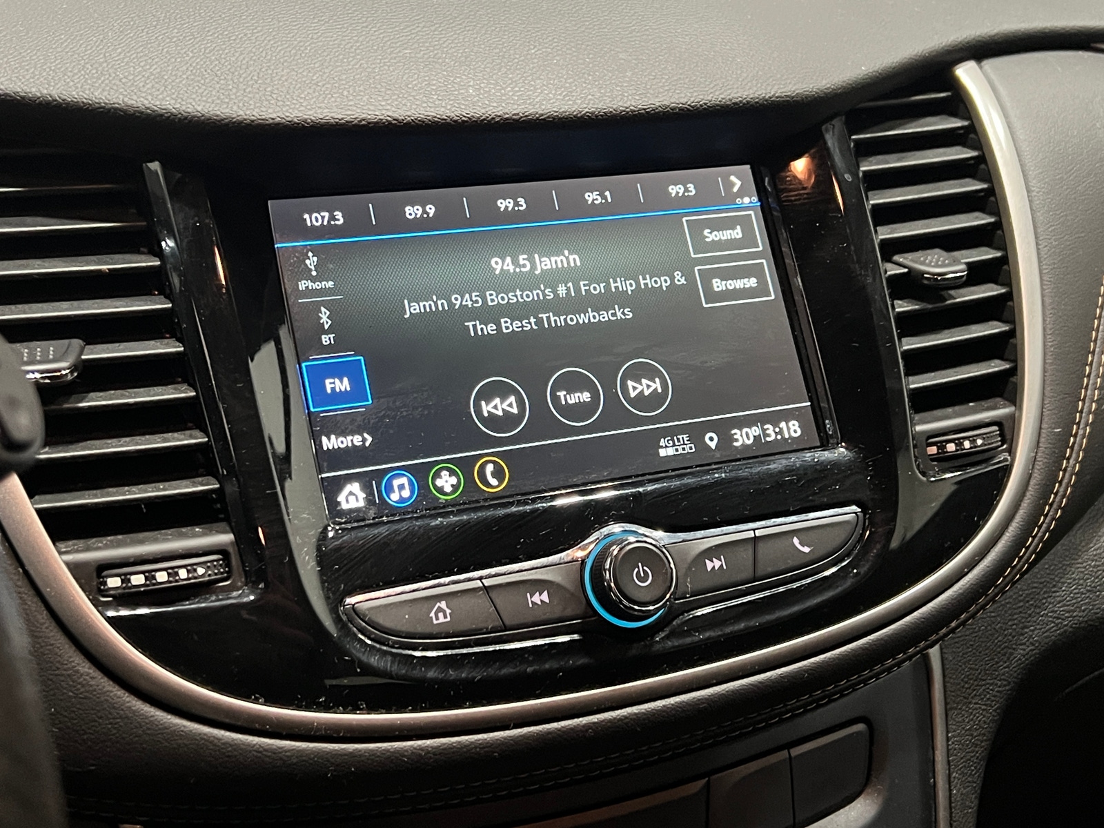 Thumbnail: 2019 Chevrolet Trax - 4