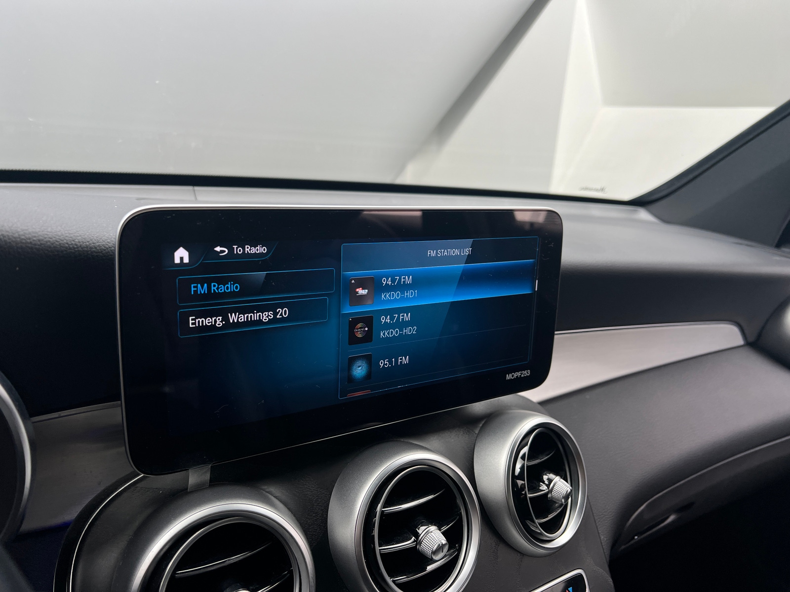 Thumbnail: 2022 Mercedes-Benz GLC - 3