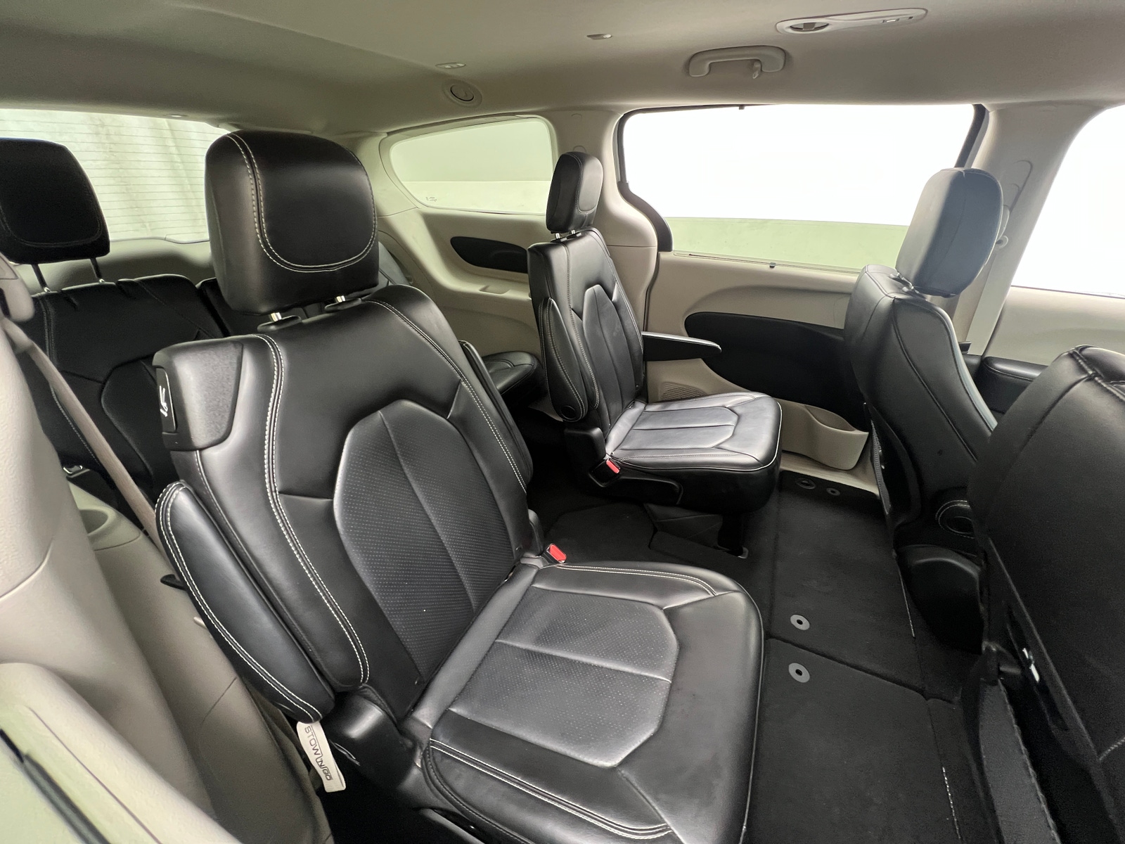Thumbnail: 2023 Chrysler Pacifica - 5