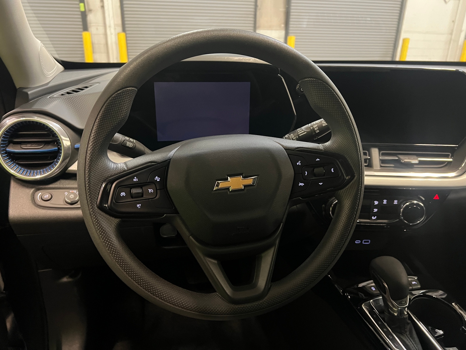 Thumbnail: 2025 Chevrolet Trax - 5