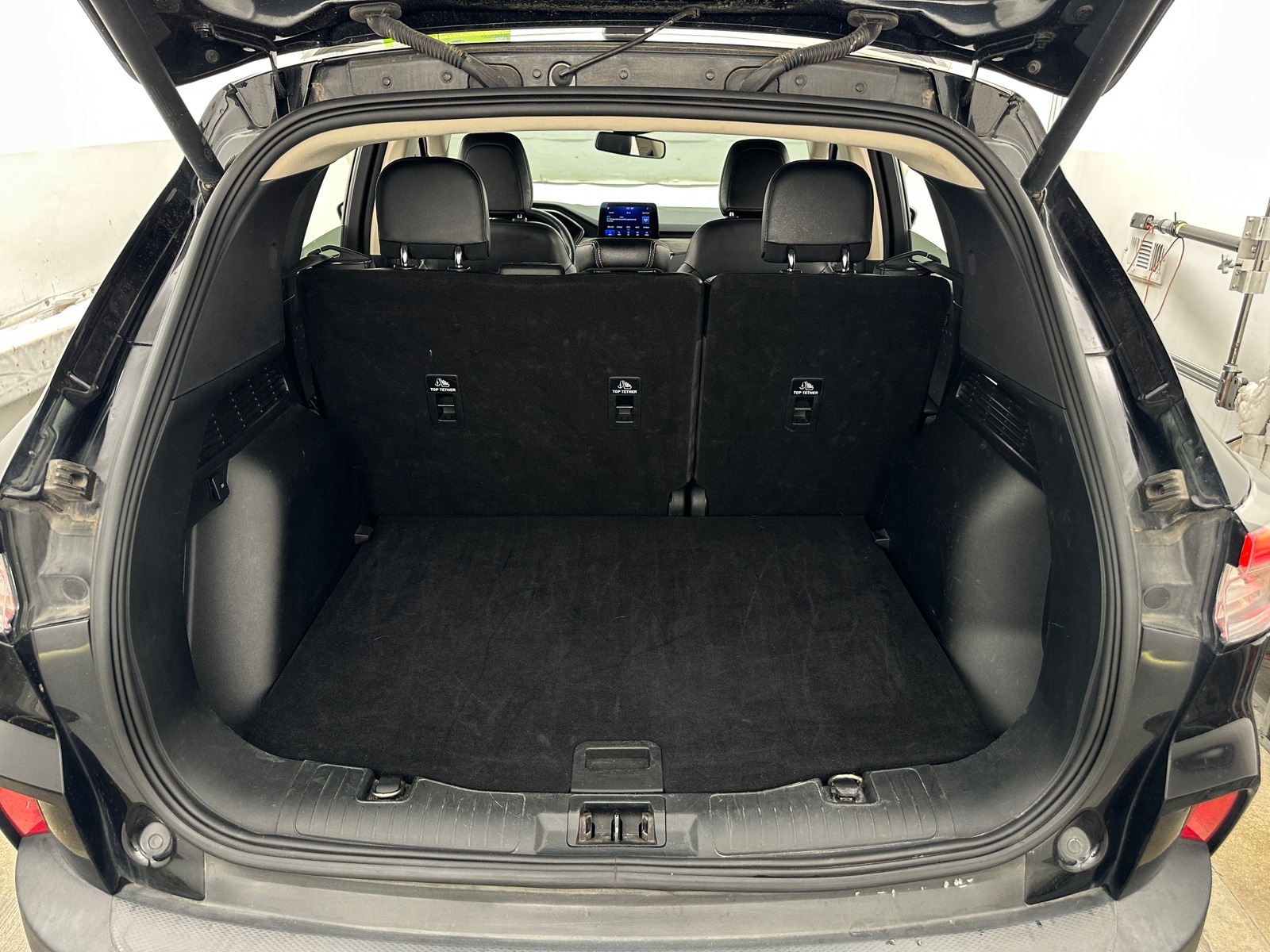 Thumbnail: 2020 Ford Escape - 6