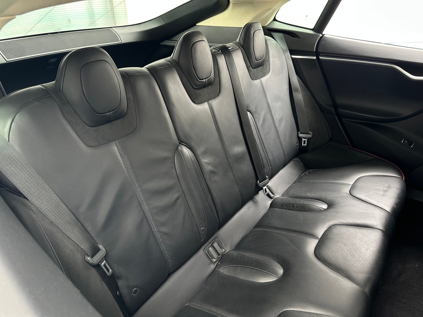 Thumbnail: 2014 Tesla Model S - 4