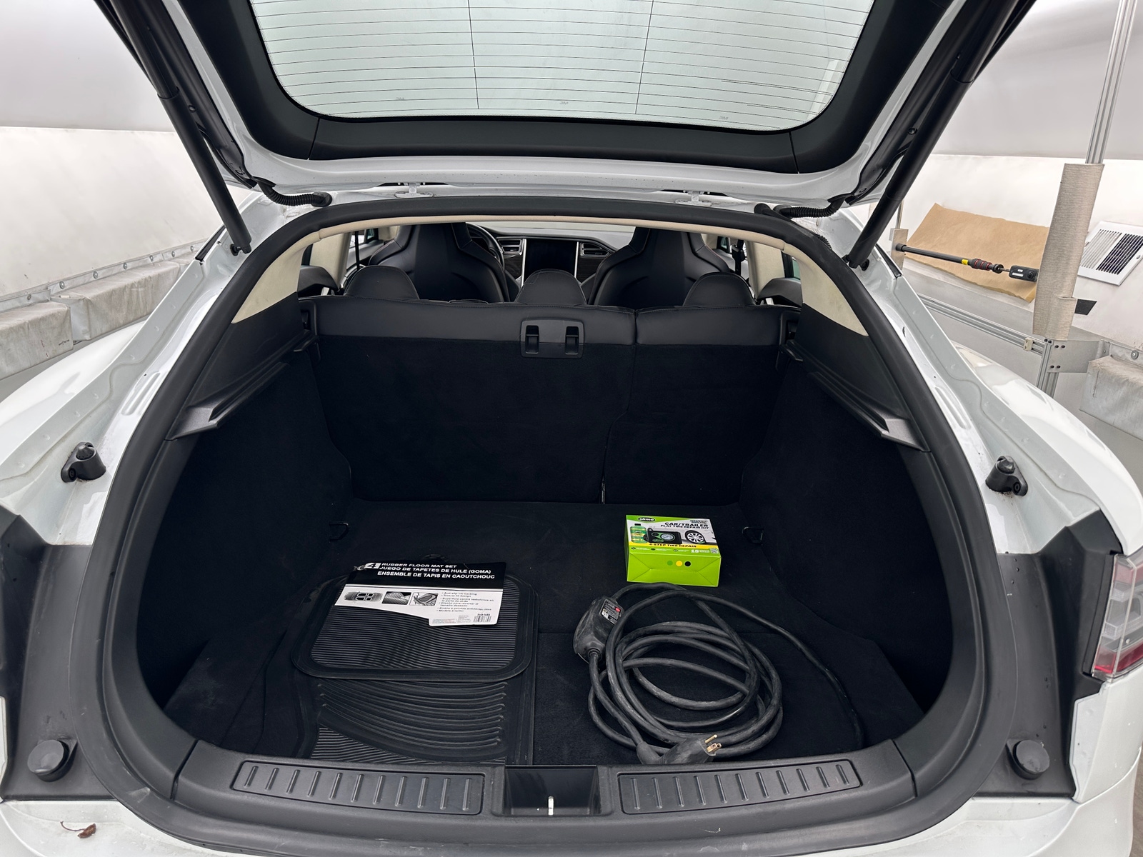 Thumbnail: 2014 Tesla Model S - 5