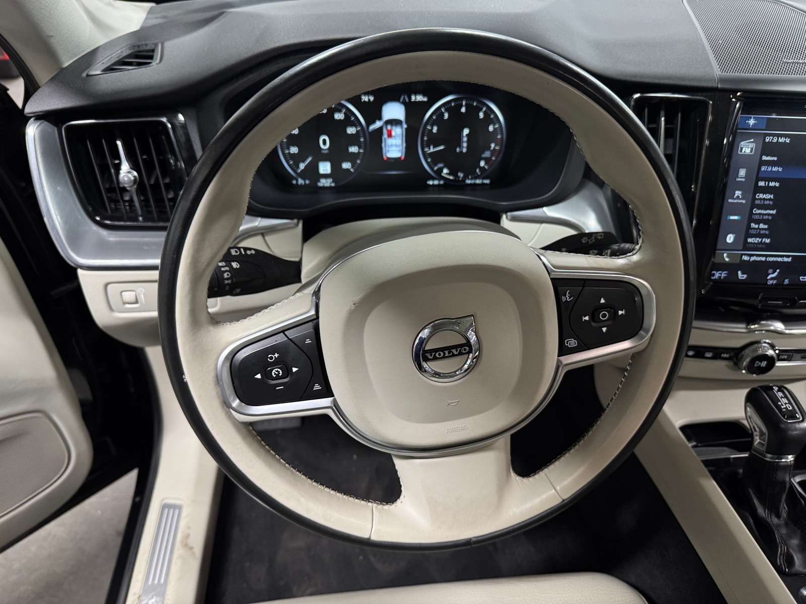 Thumbnail: 2019 Volvo XC60 - 4