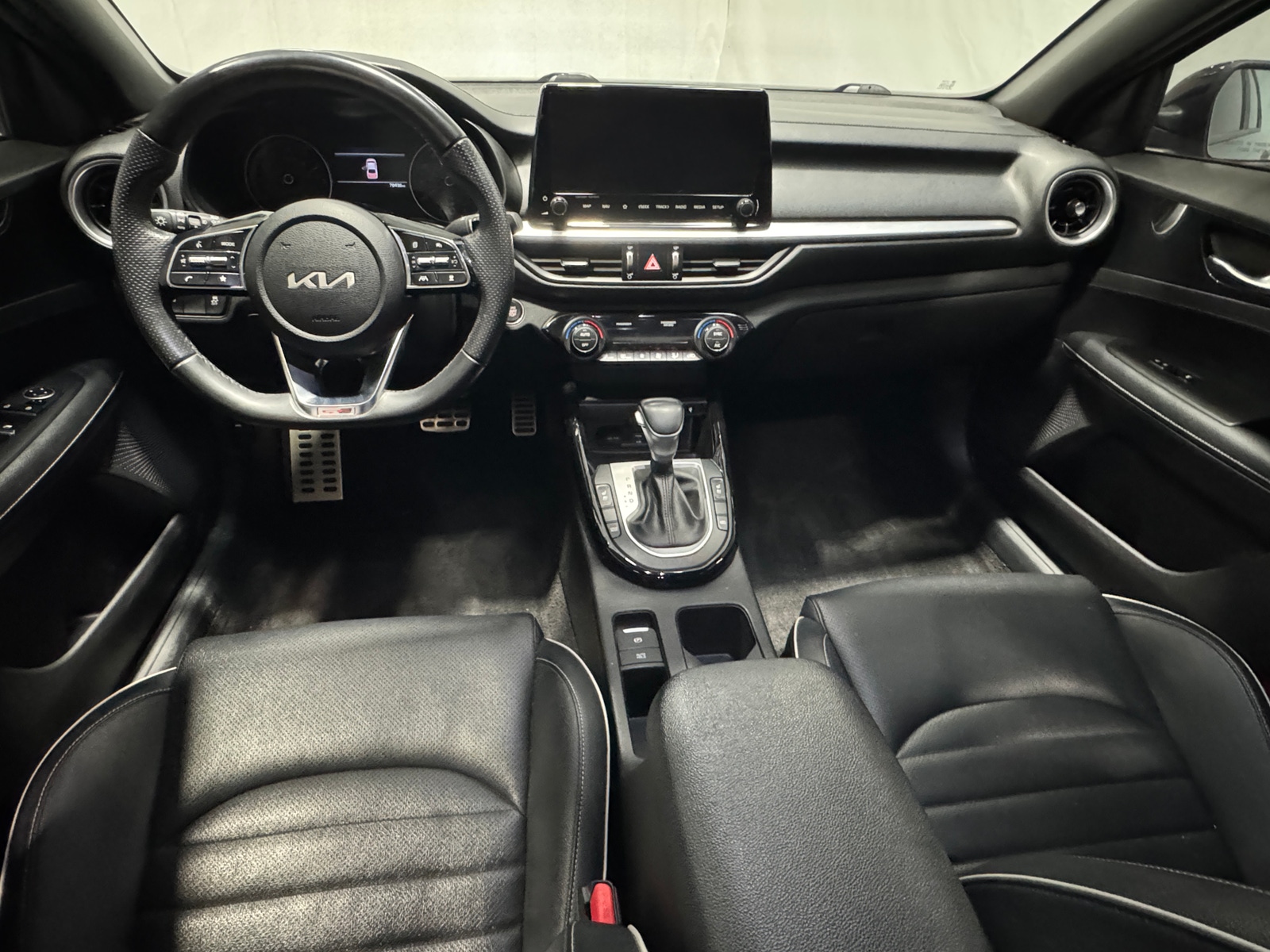 Thumbnail: 2022 Kia Forte - 2