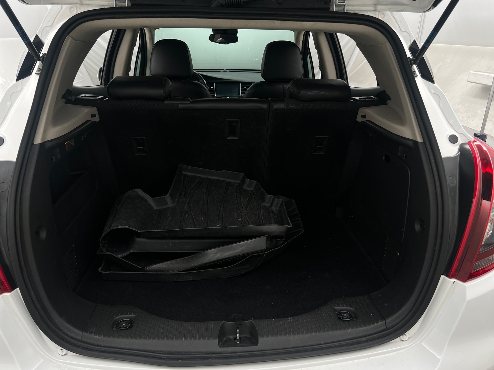 Thumbnail: 2019 Buick Encore - 7